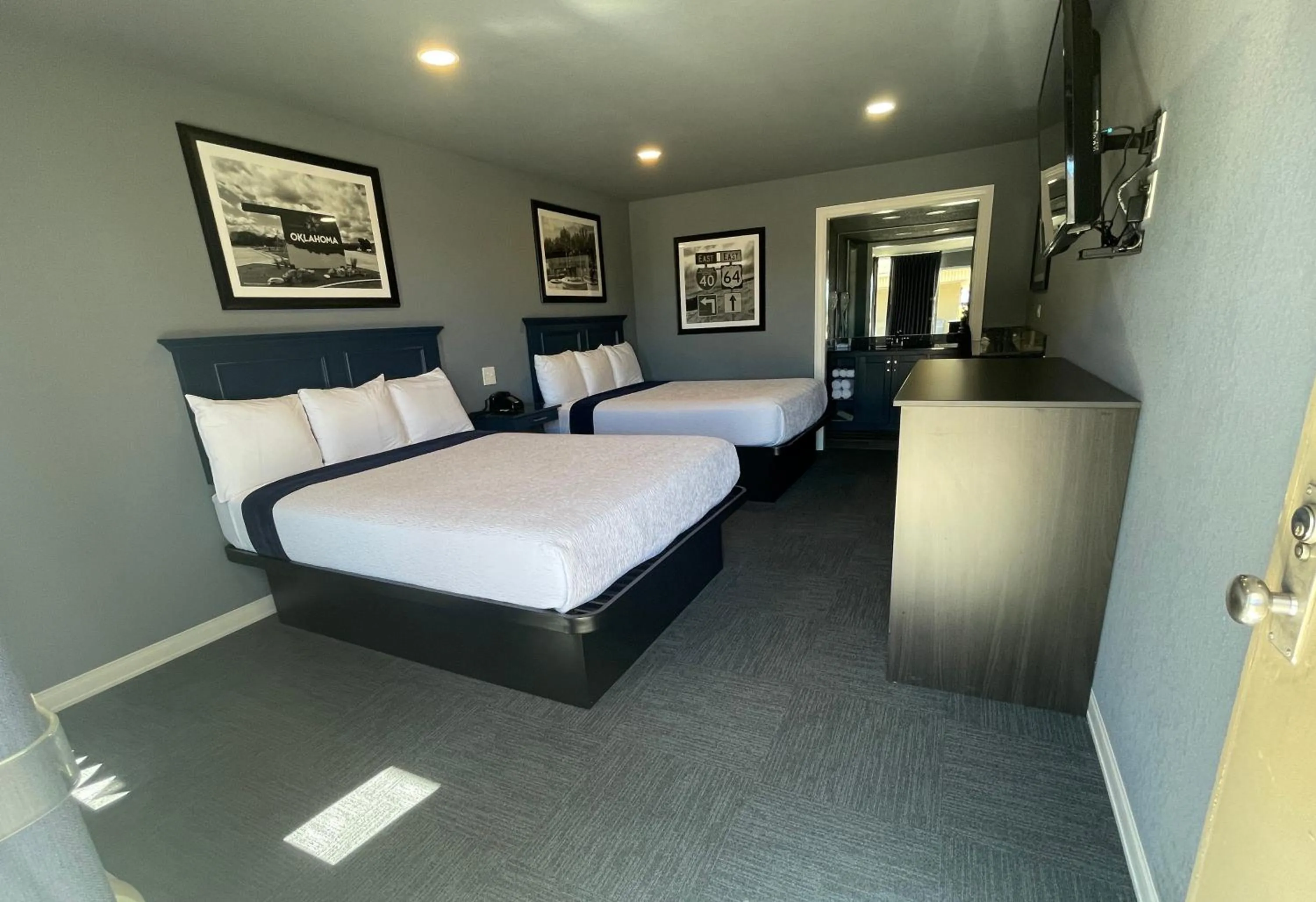 Bed in Interstate Inn