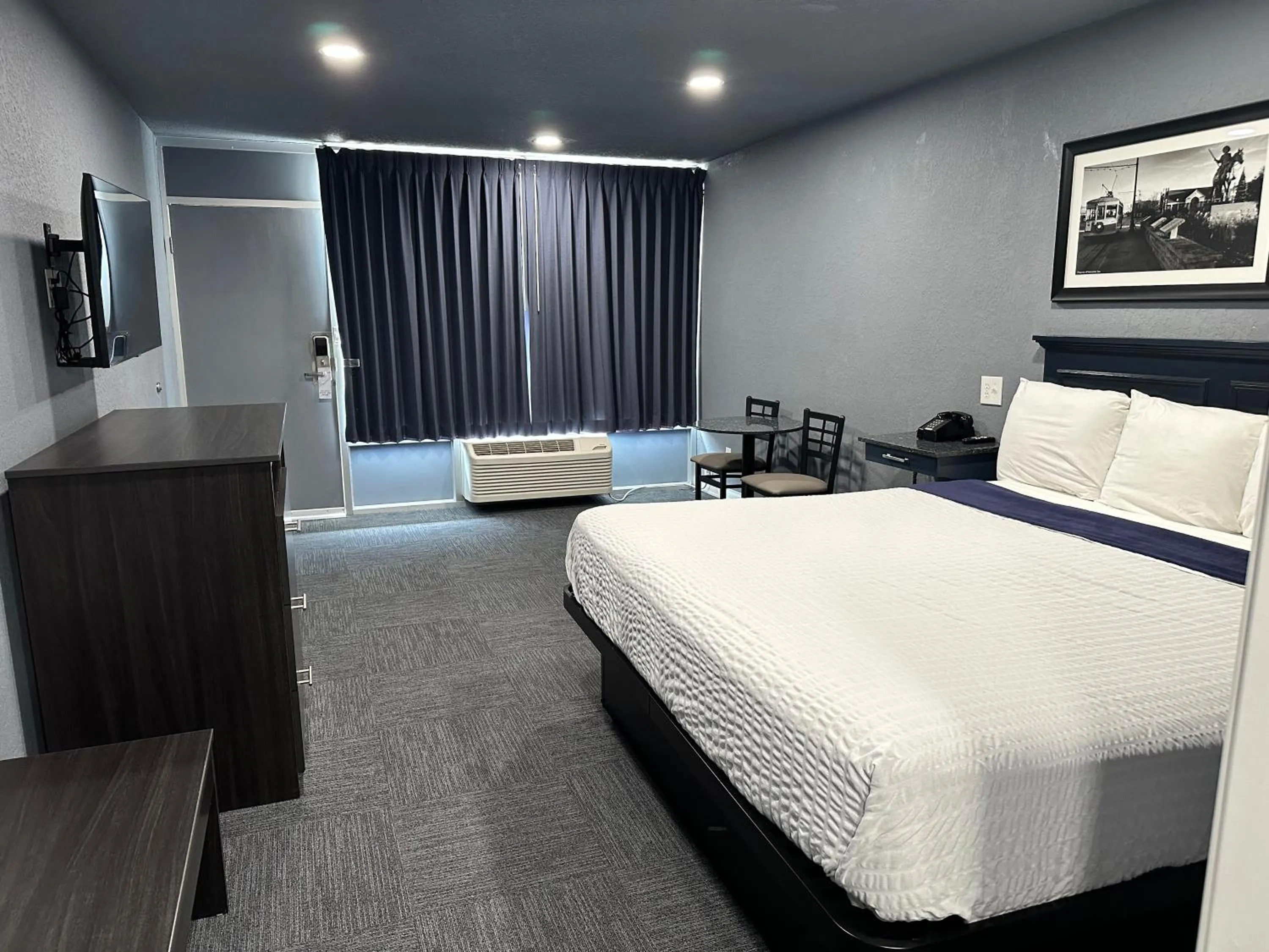 Bed in Interstate Inn