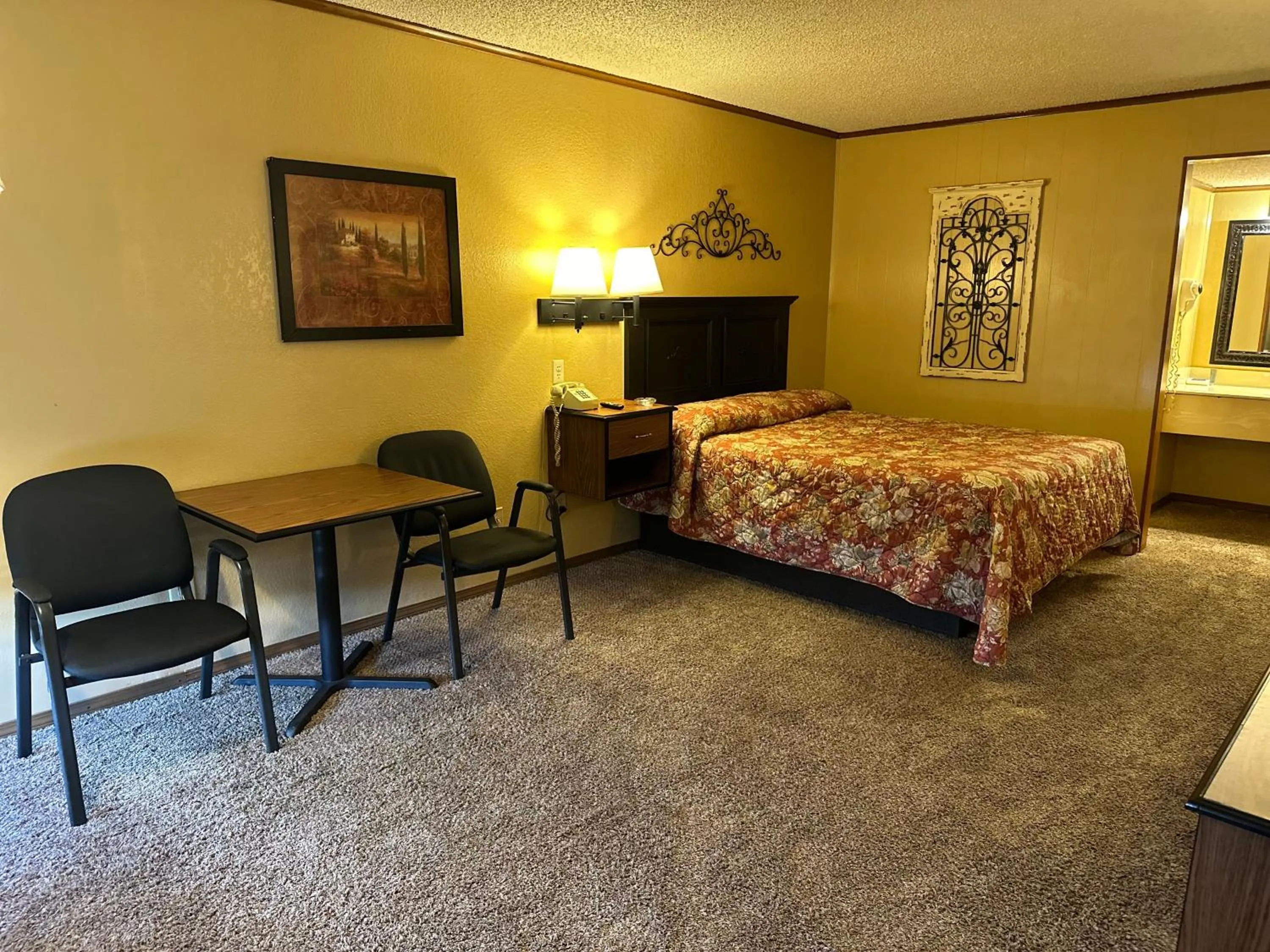 Bed in Interstate Inn