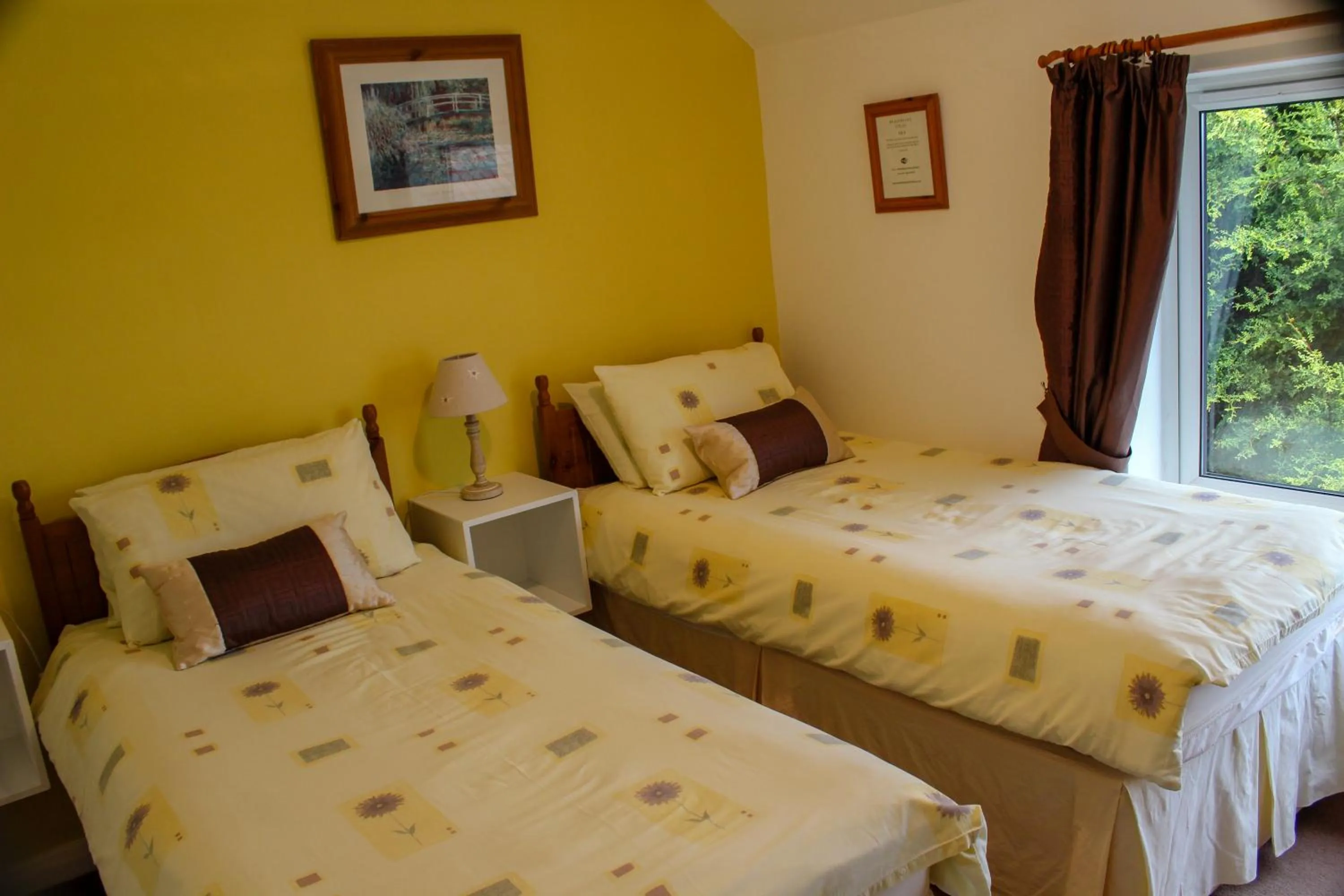 Bedroom, Bed in Brambling Fields B&B and Cottages