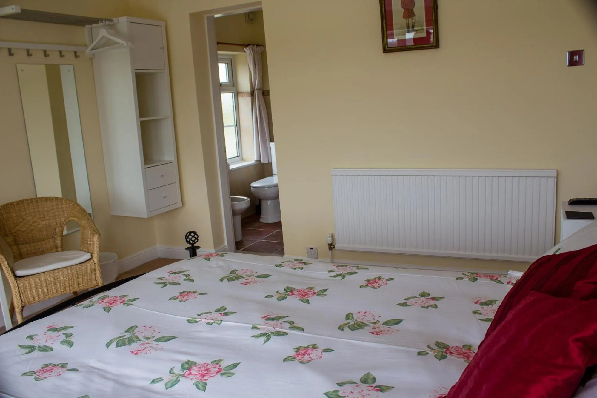 Bed in Brambling Fields B&B and Cottages