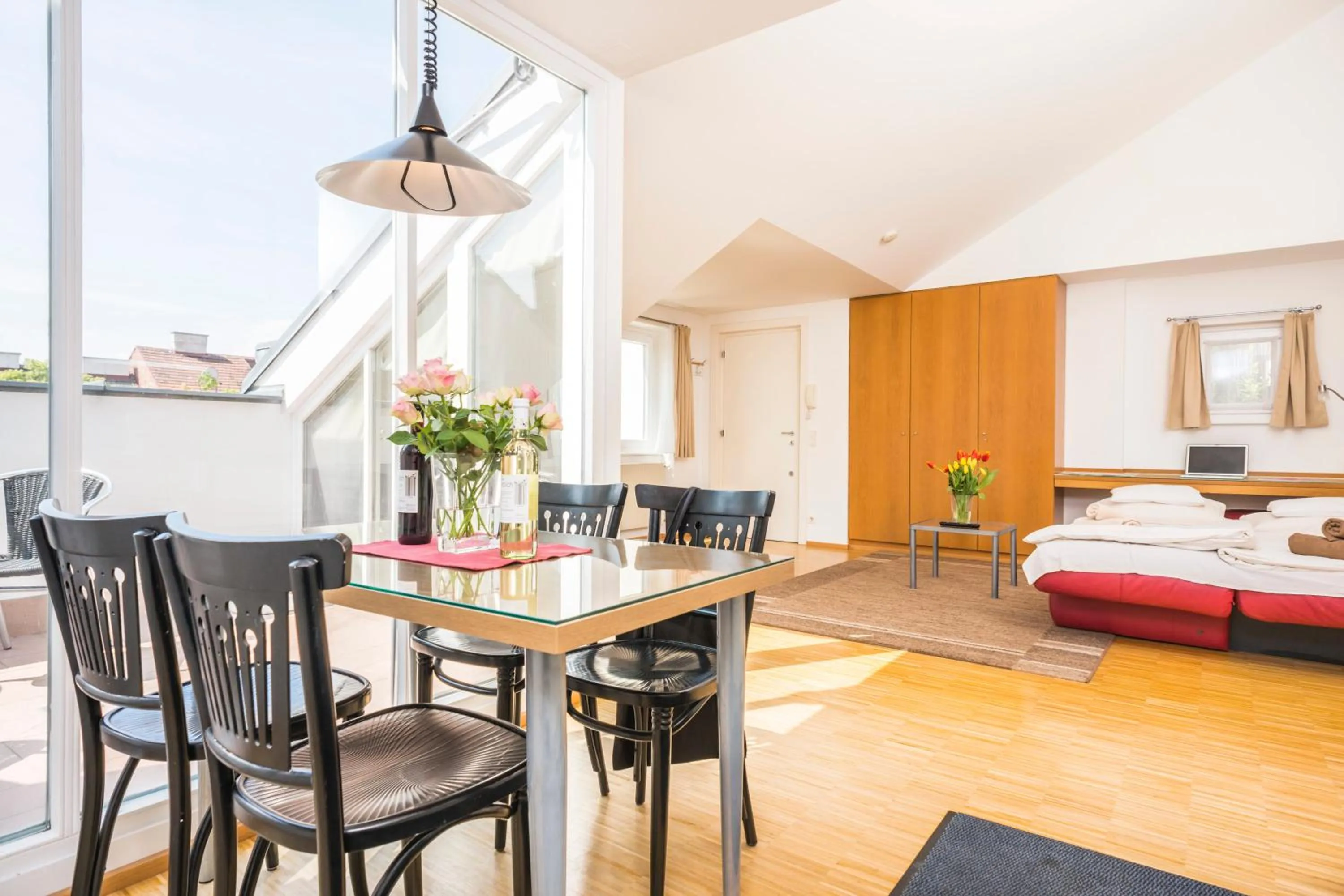 Photo of the whole room, Bed in Appartements Ferchergasse