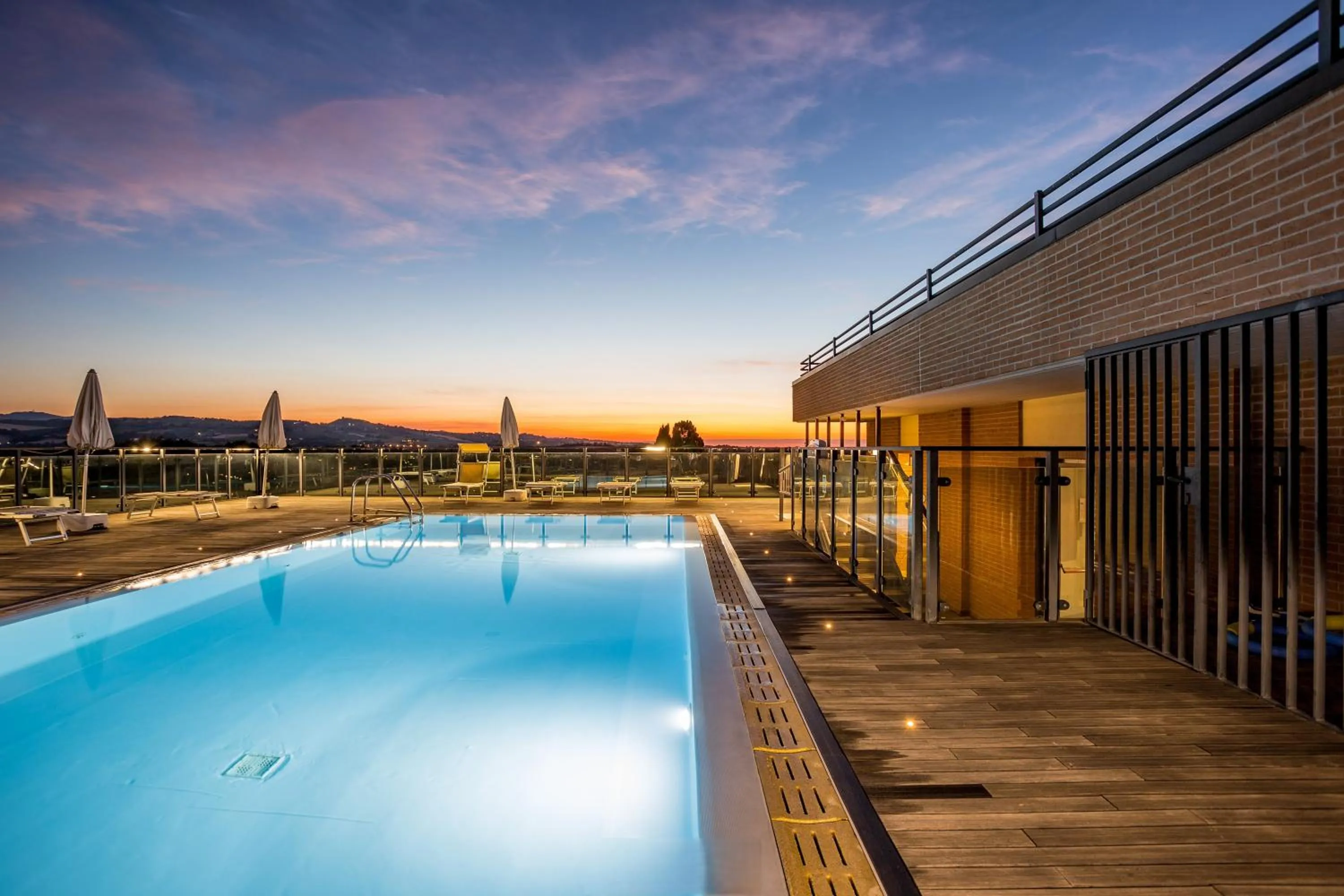 Swimming pool in Grand Hotel Forlì