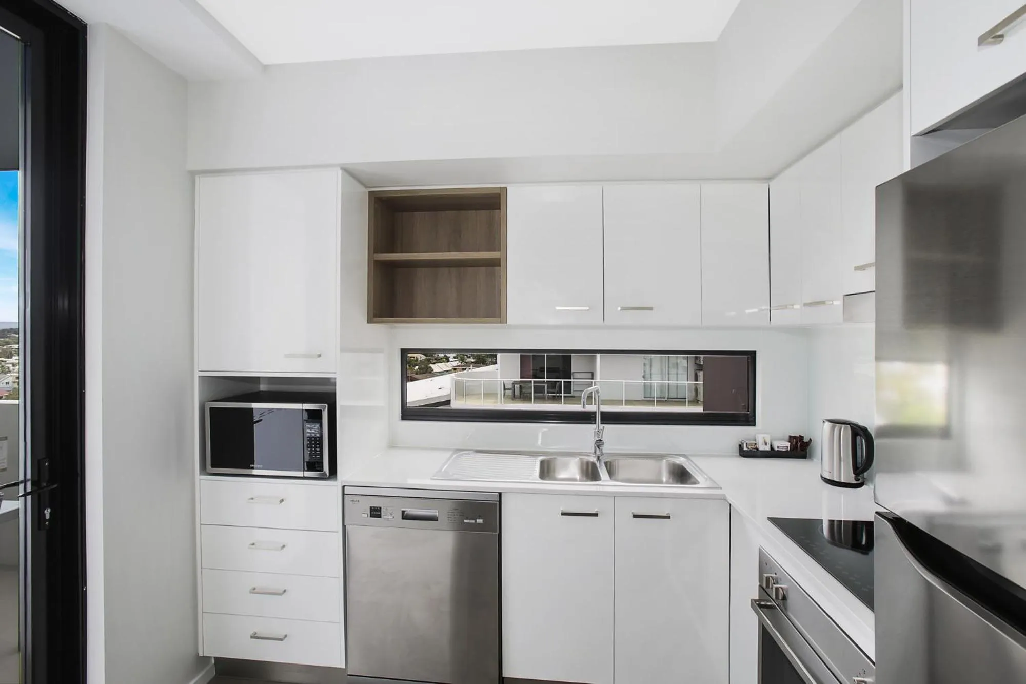 Kitchen or kitchenette in Direct Collective - Sea Breeze Mooloolaba