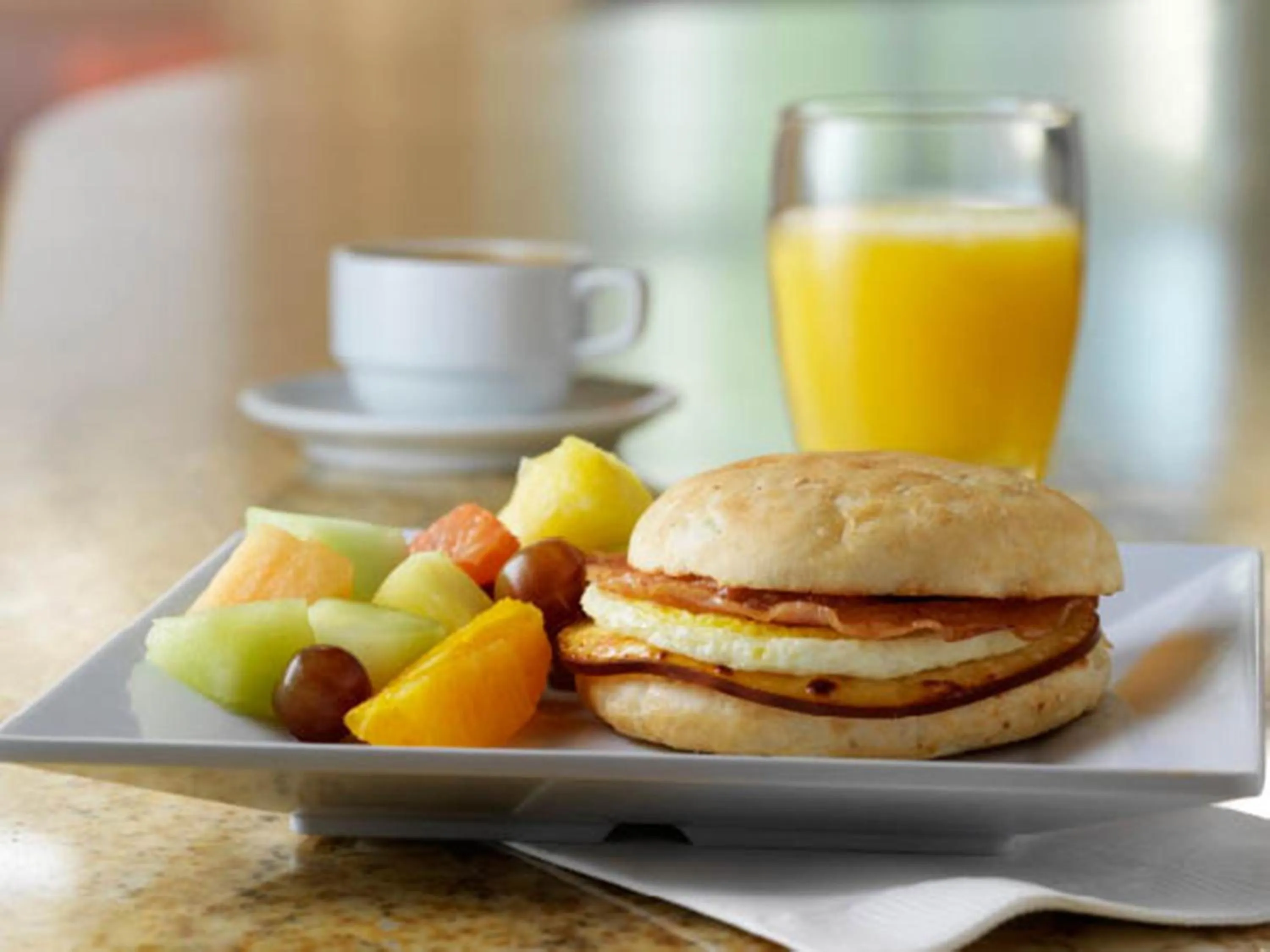 American breakfast in Hyatt Place San Antonio Airport/Quarry Market