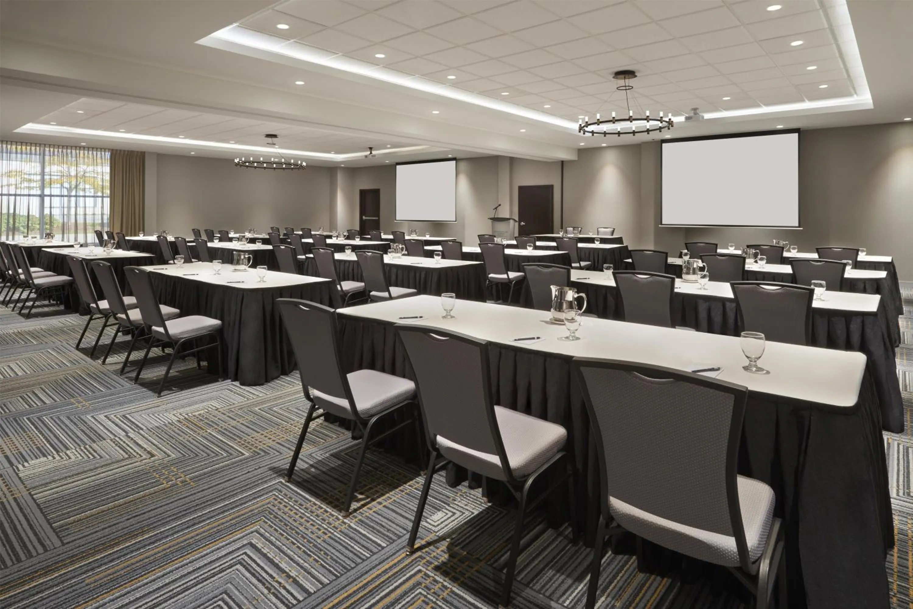 Meeting/conference room in Homewood Suites by Hilton Toronto Vaughan