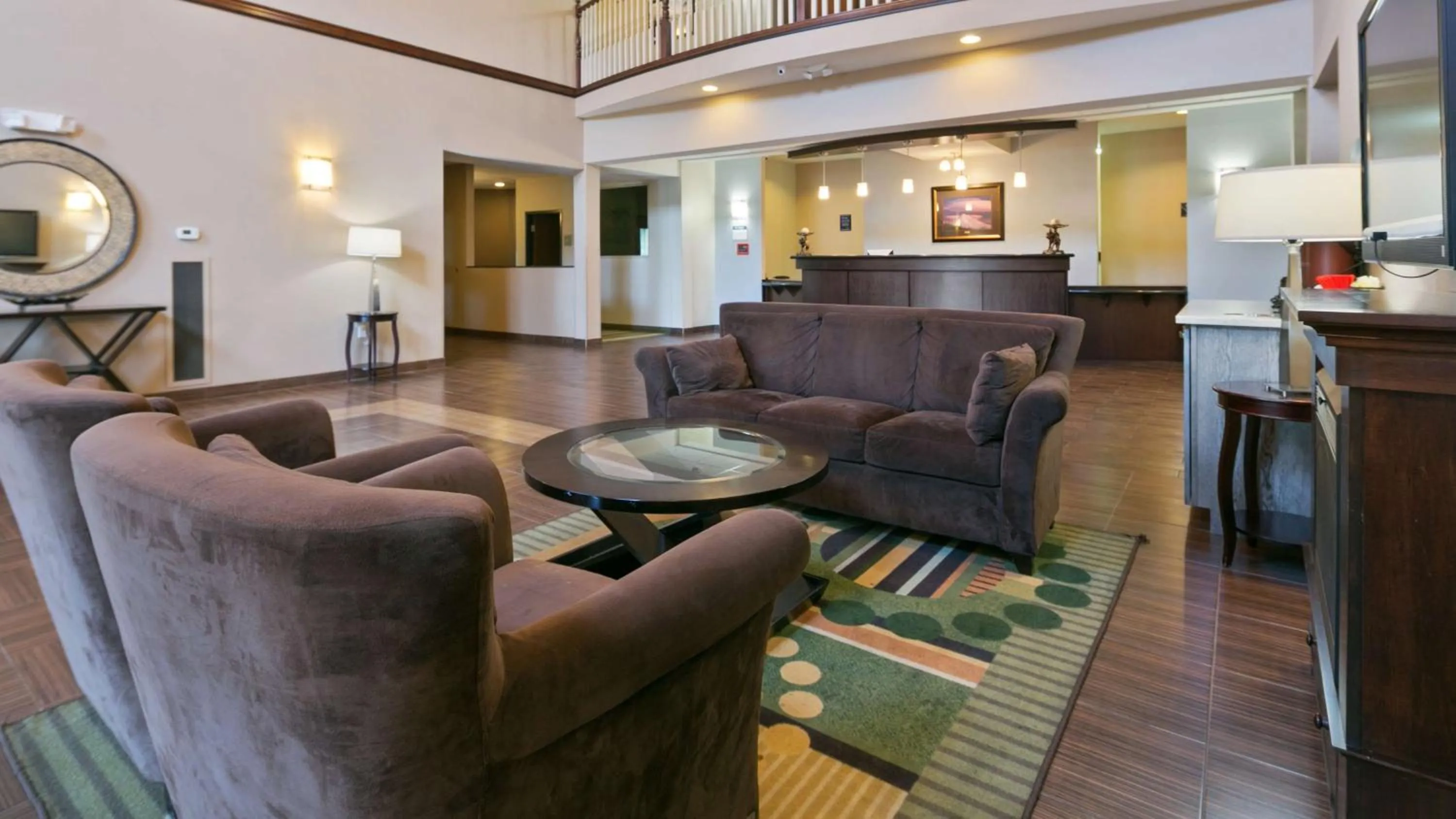 Lobby or reception in Best Western Plus Port of Camas-Washougal Convention Center