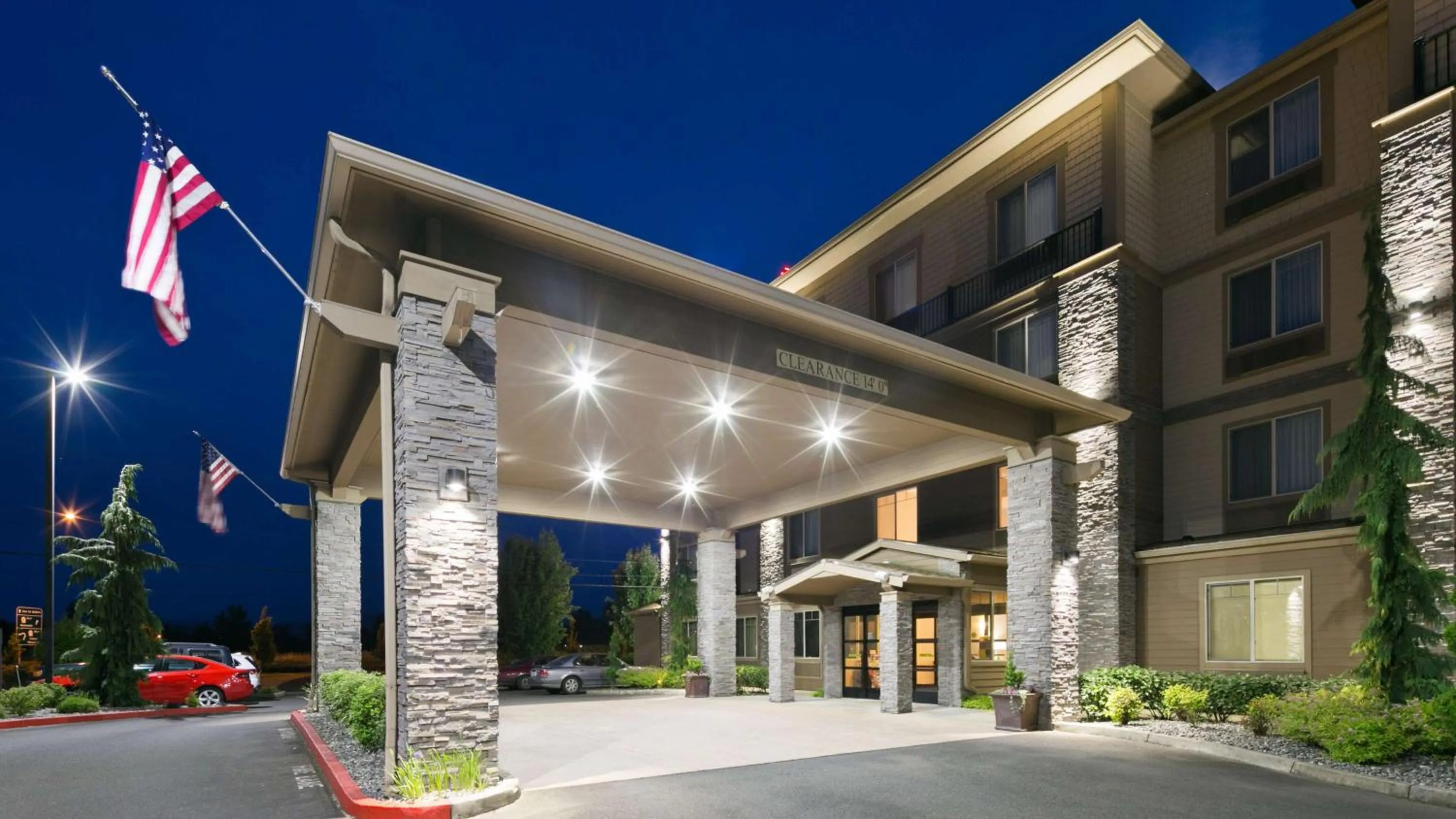 Property building in Best Western Plus Port of Camas-Washougal Convention Center