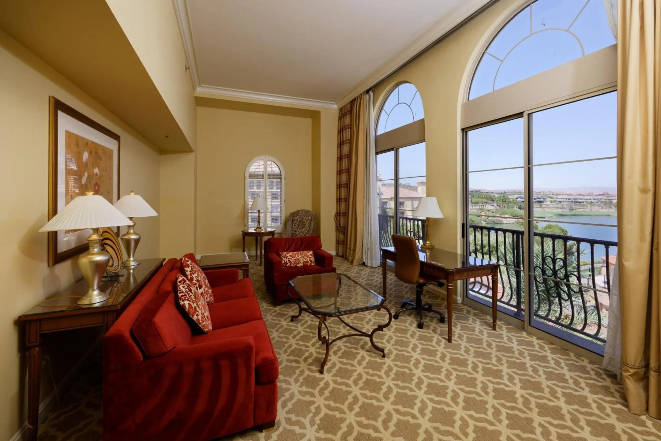 Natural landscape in Hilton Lake Las Vegas Resort & Spa