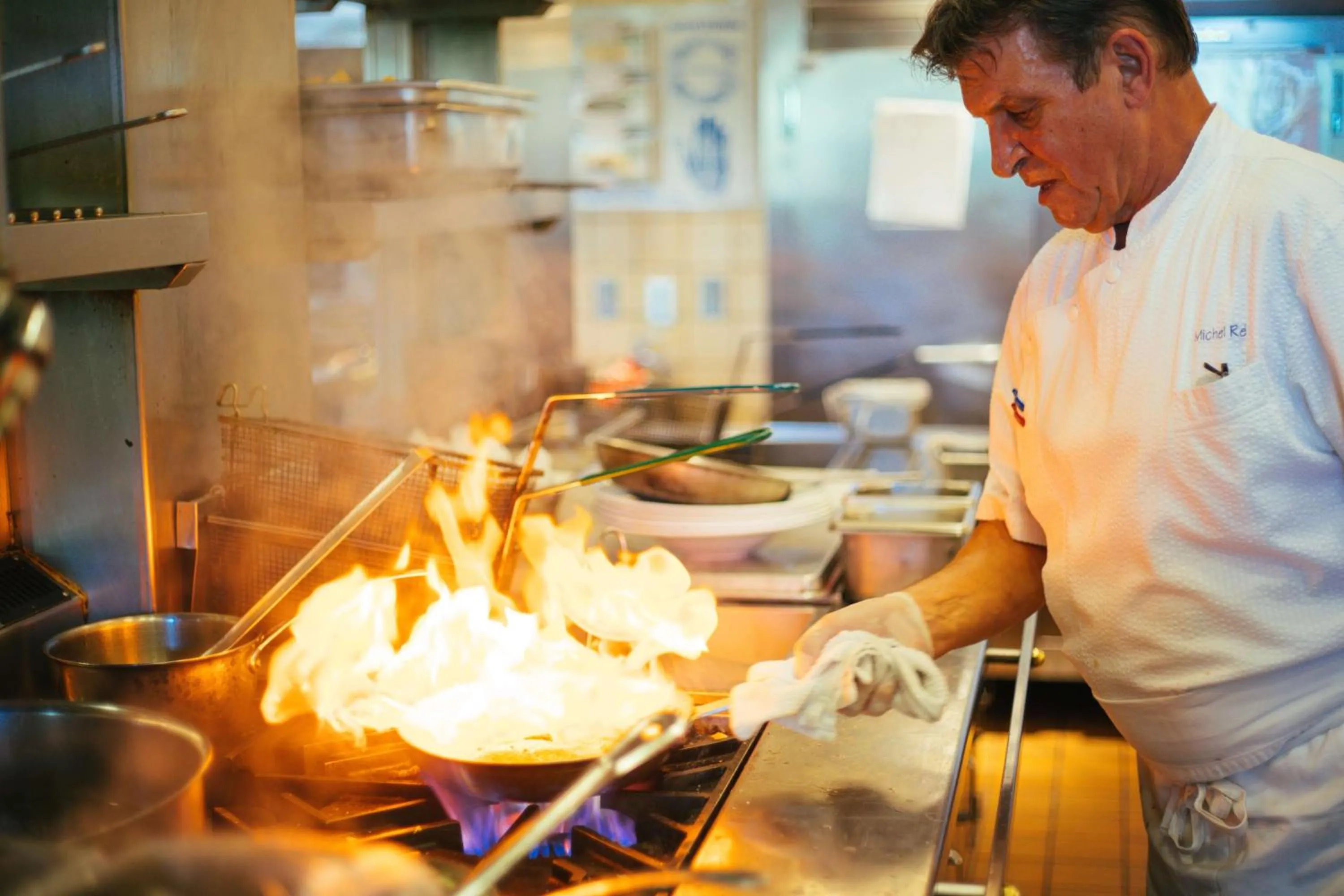 Restaurant/places to eat in Hilton Lake Las Vegas Resort & Spa