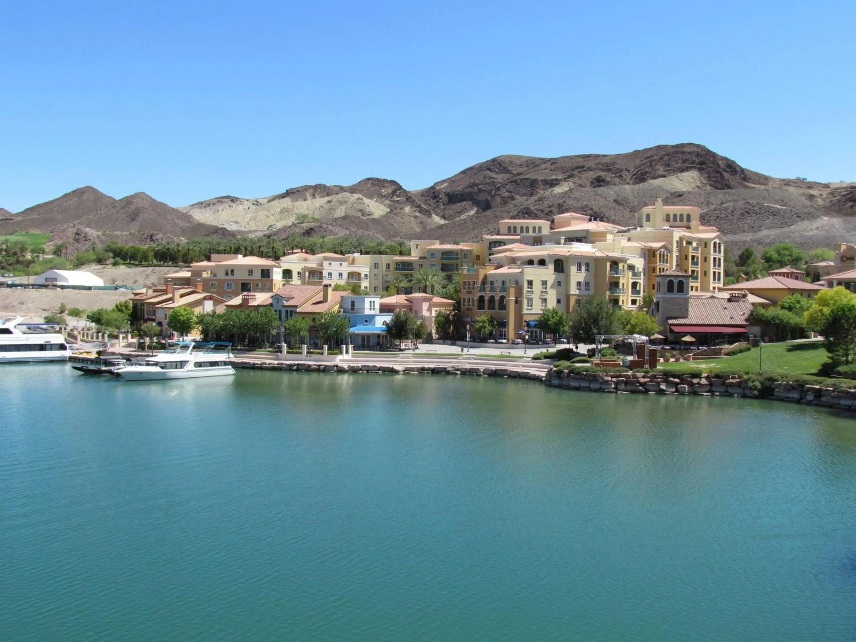 Property building in Hilton Lake Las Vegas Resort & Spa