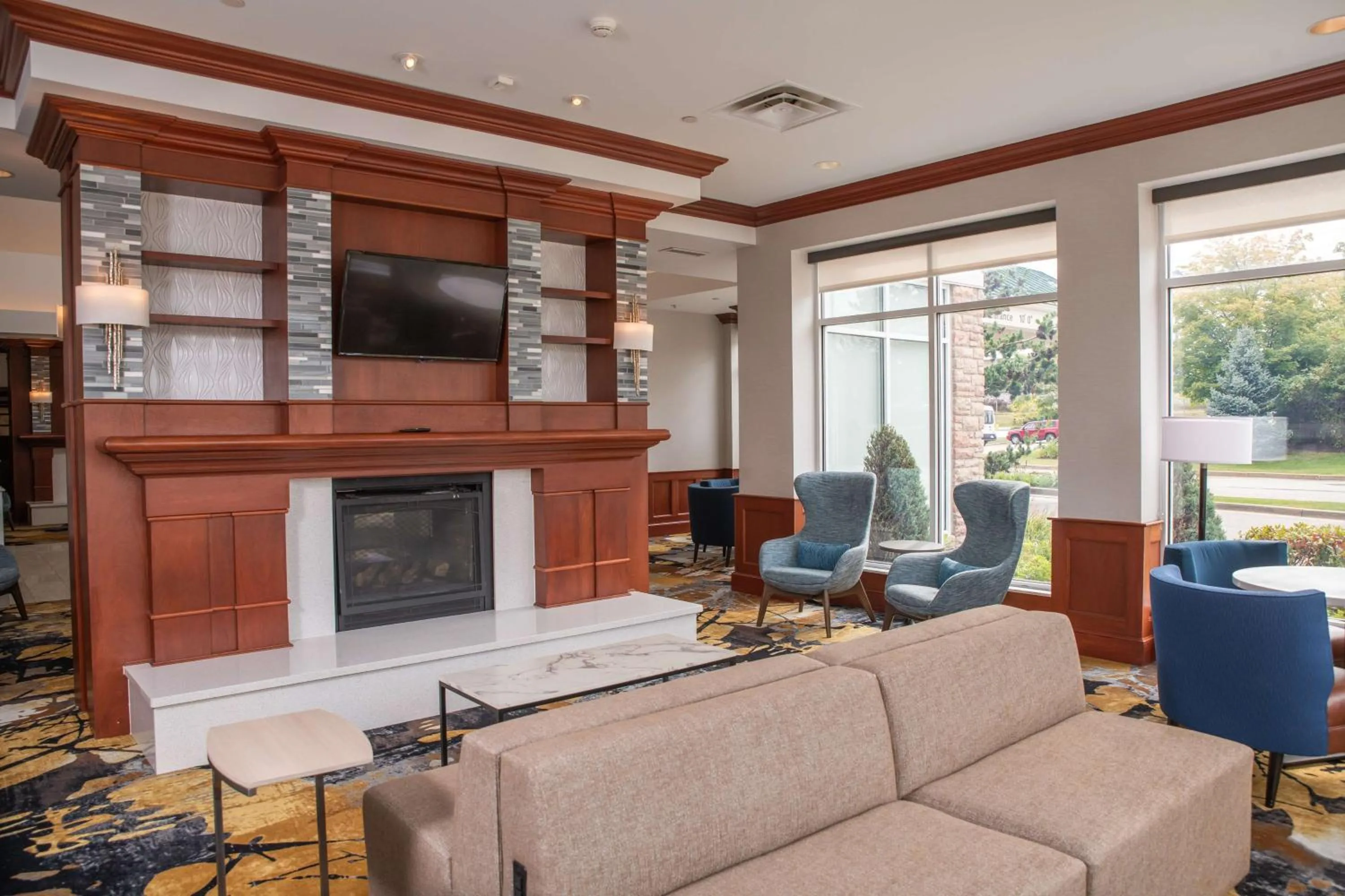 Lobby or reception in Hilton Garden Inn Erie