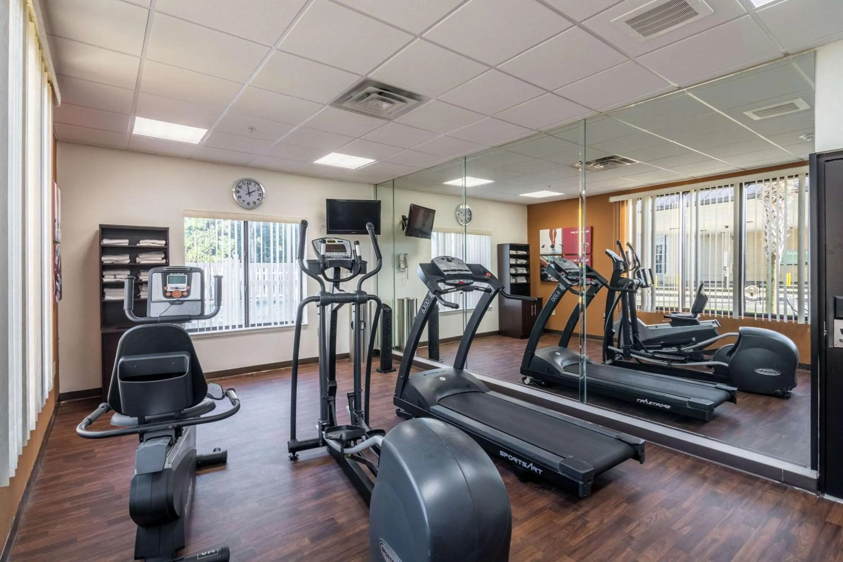 Fitness centre/facilities in Comfort Suites