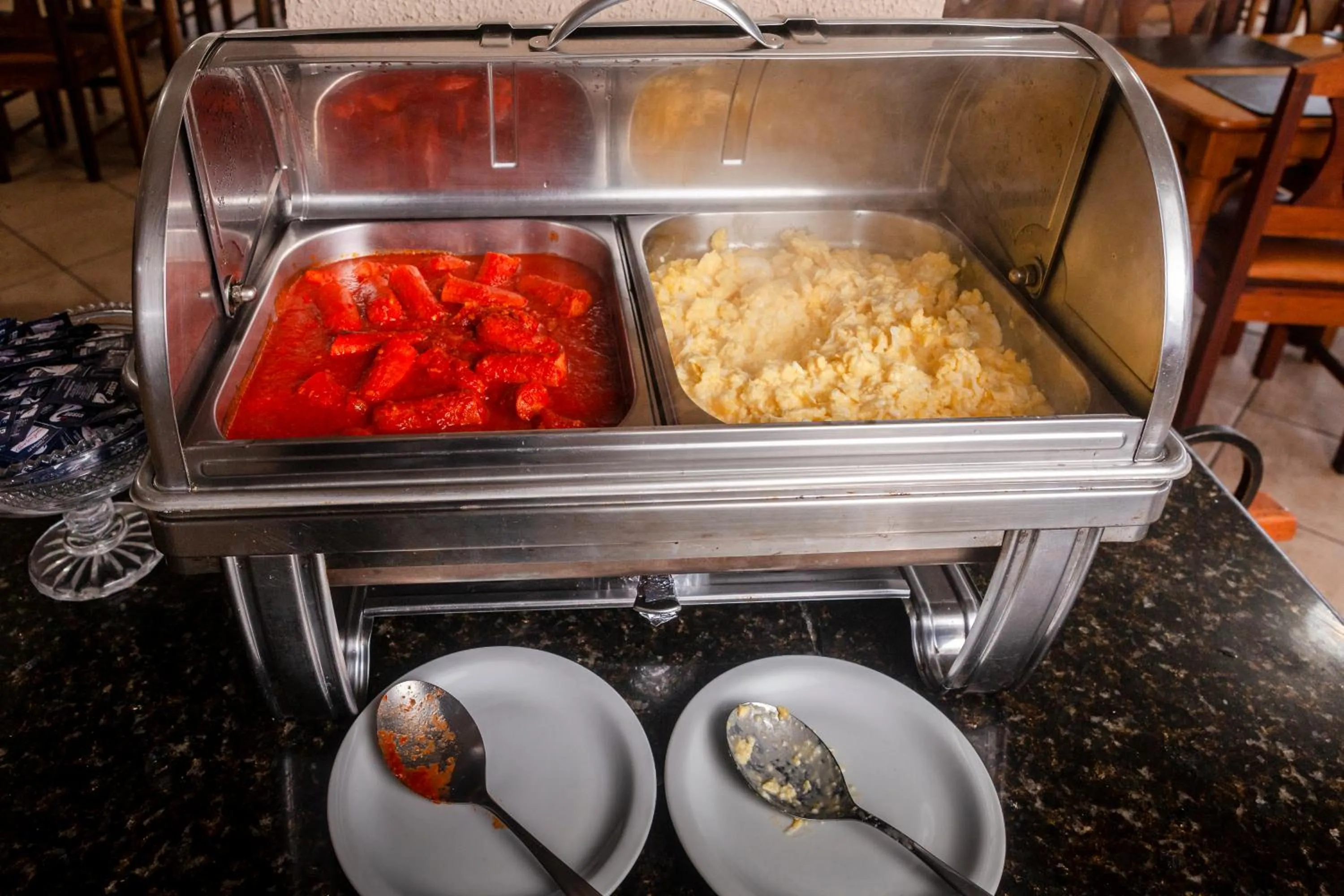 Buffet breakfast in Hotel Leão da Montanha