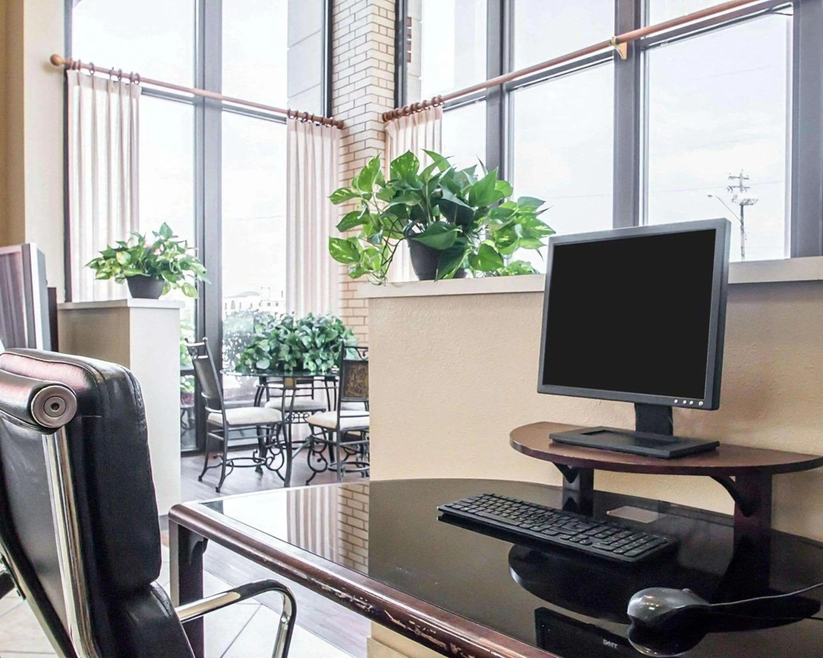 On site in Econo Lodge Springfield I-44