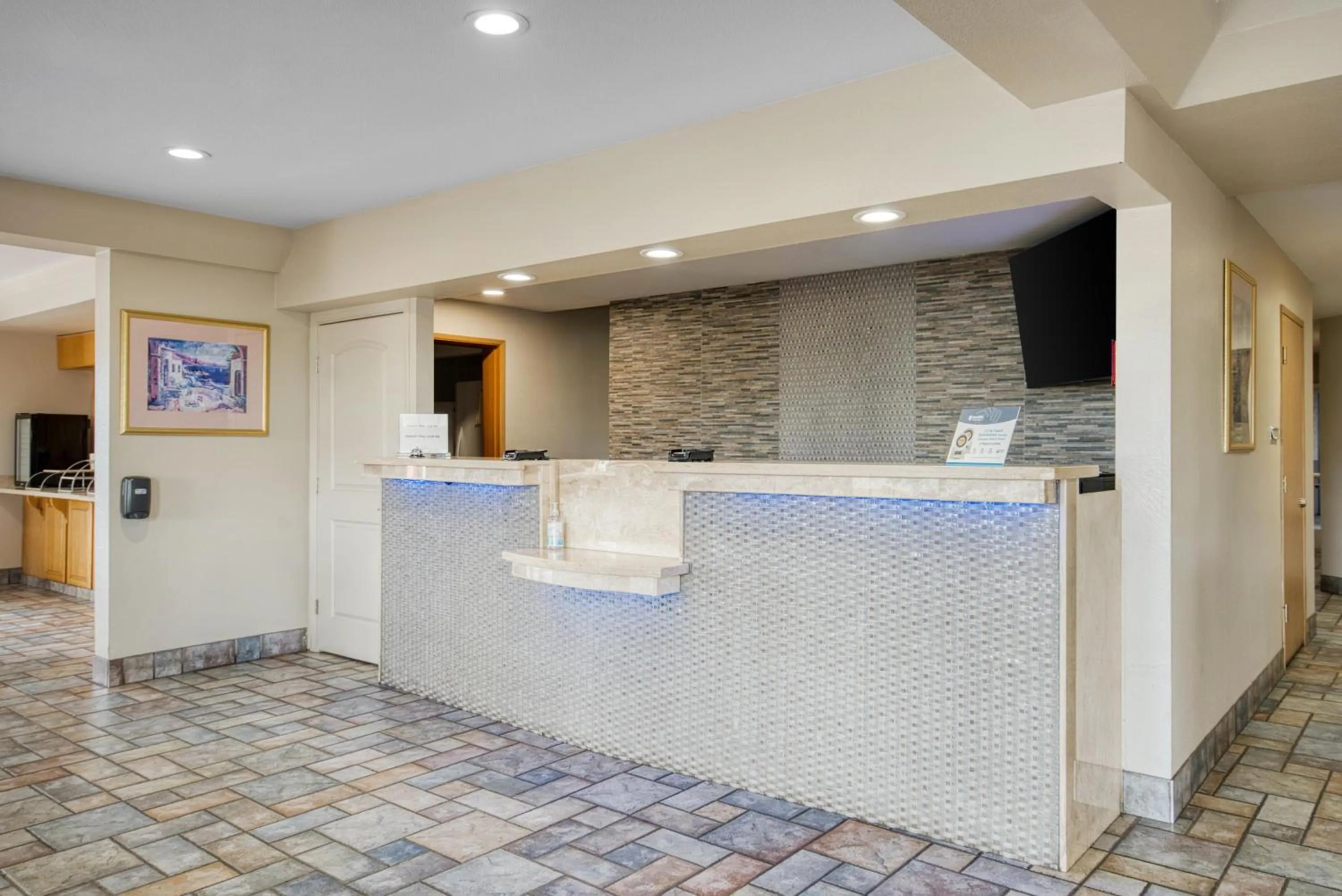 Lobby or reception in SureStay Hotel by Best Western Ukiah
