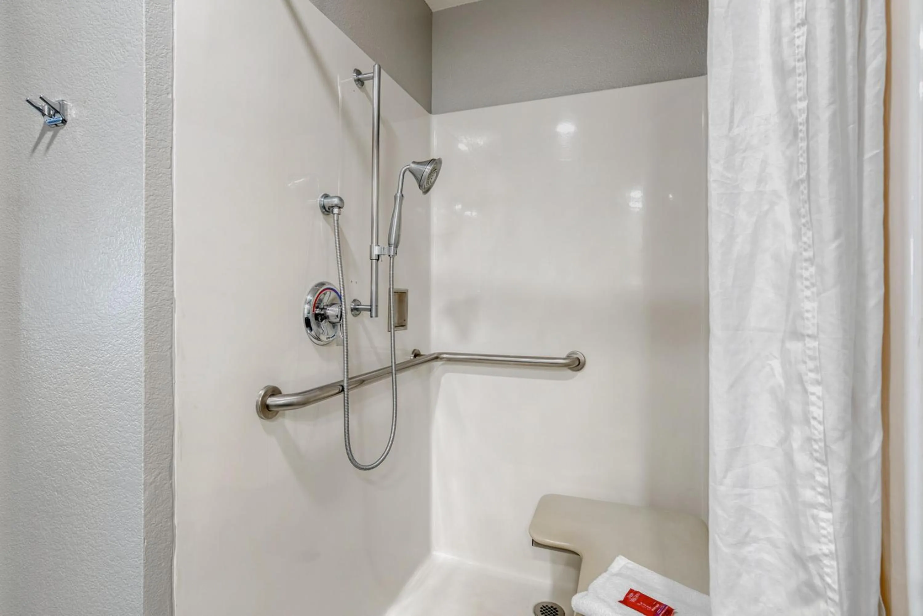 Bathroom in SureStay Hotel by Best Western Ukiah