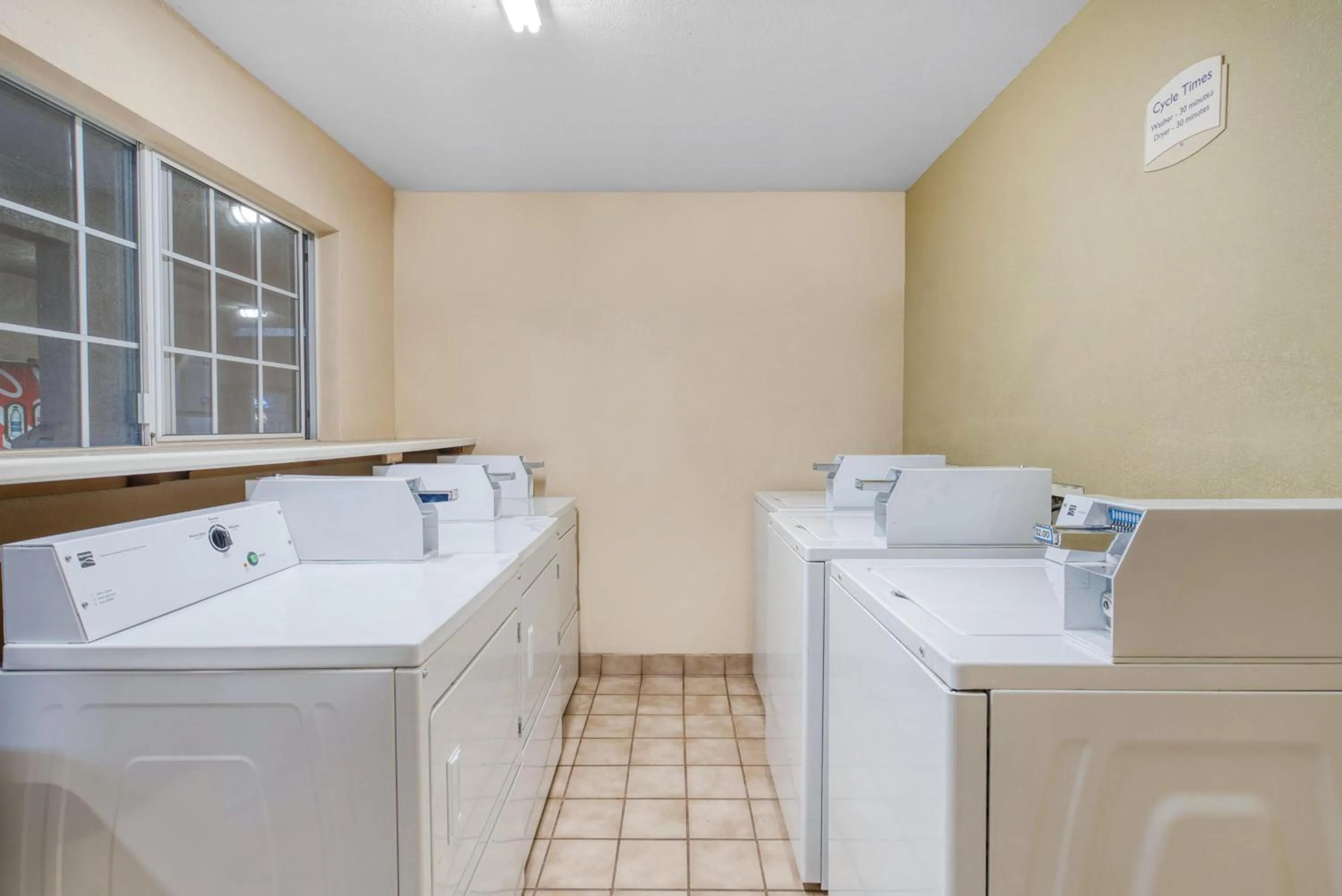 laundry in SureStay Hotel by Best Western Ukiah