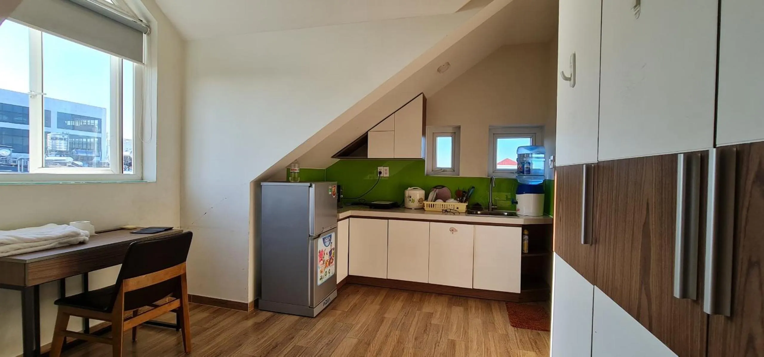 Photo of the whole room in Spring Light Home