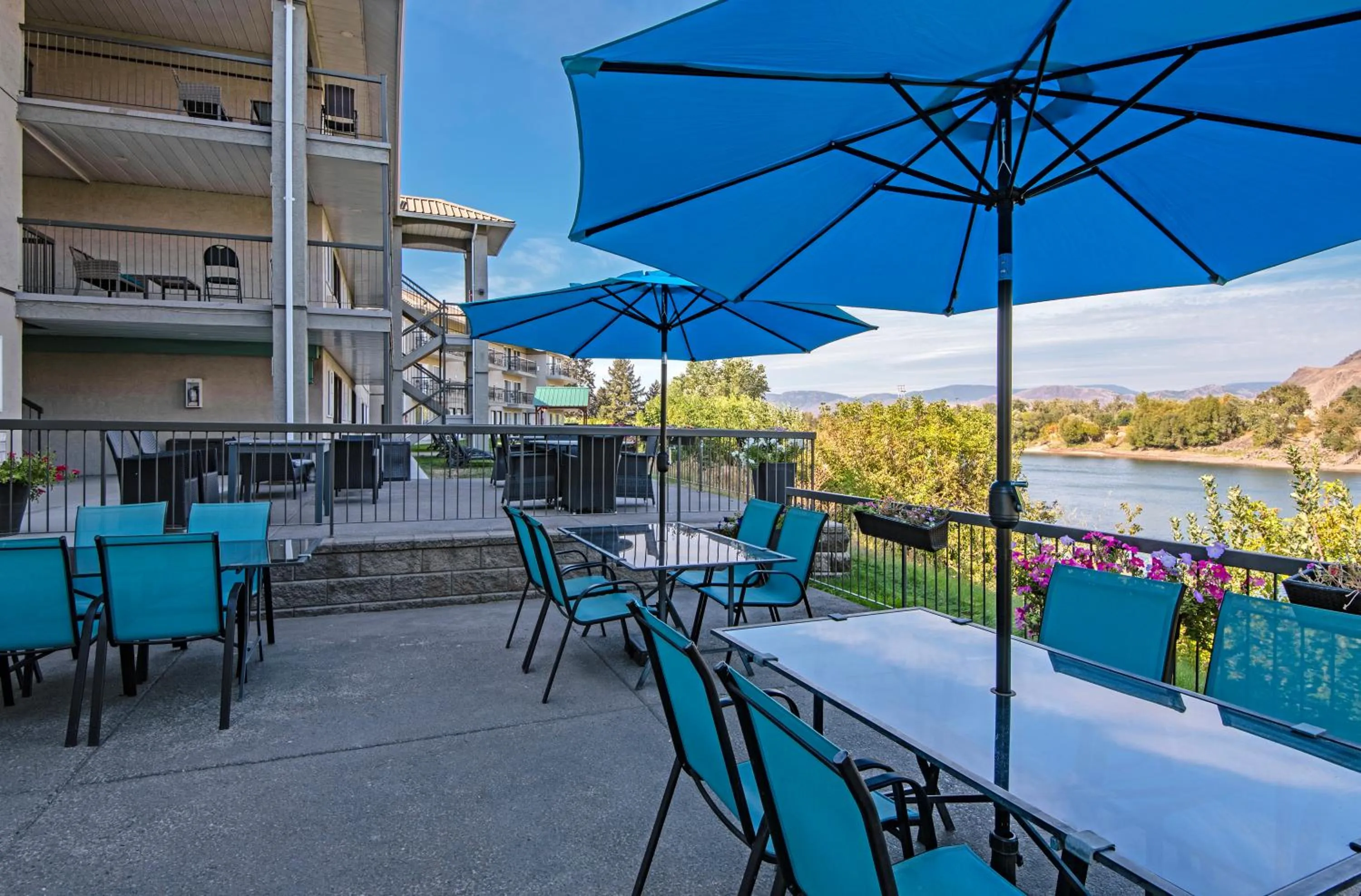 Patio in Riverland Inn & Suites
