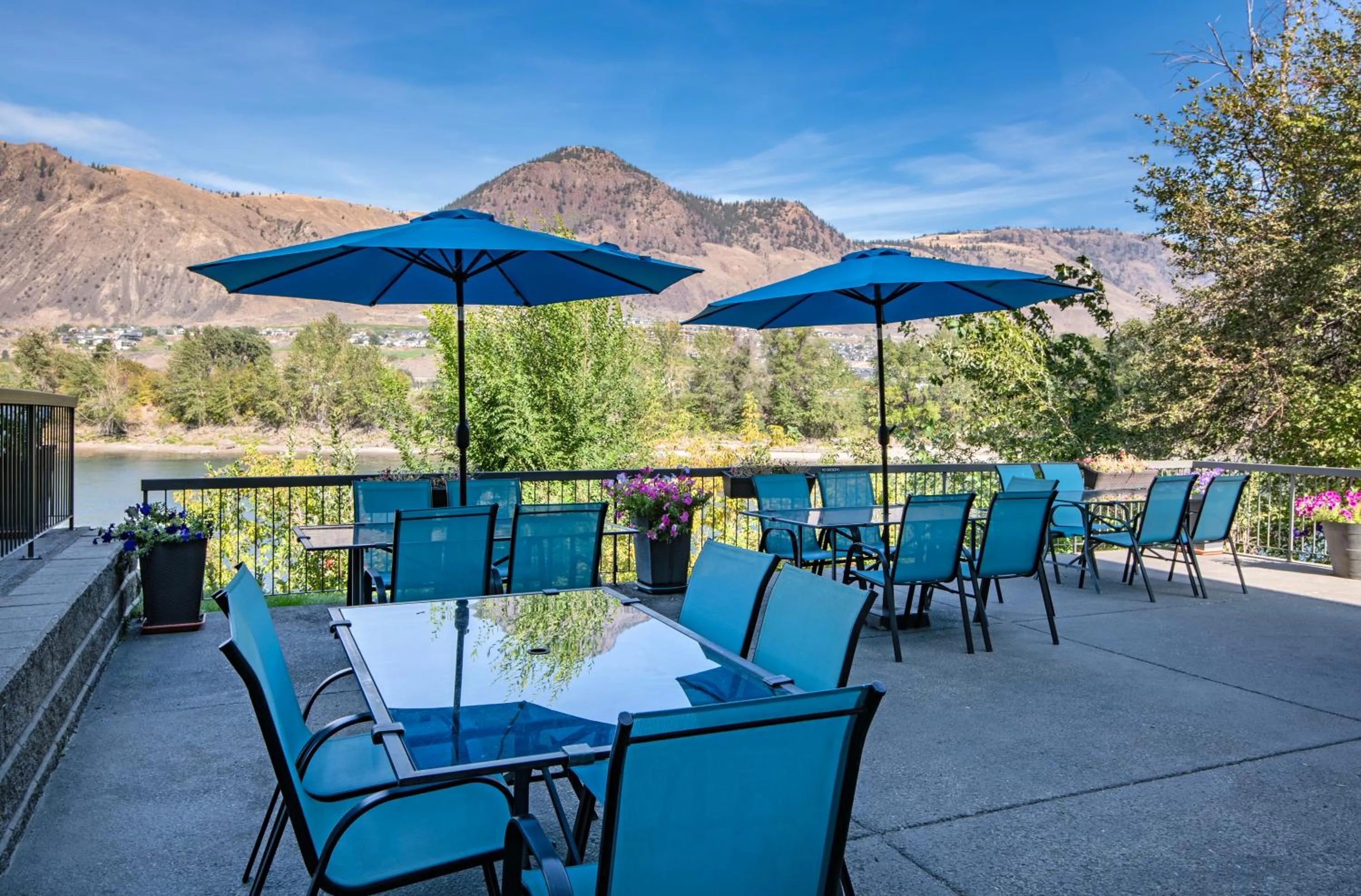 Patio in Riverland Inn & Suites