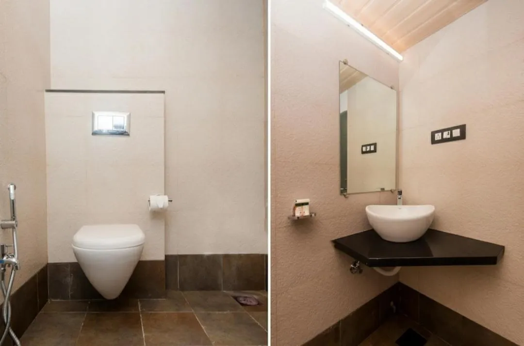 Bathroom in Hotel Arma Residency