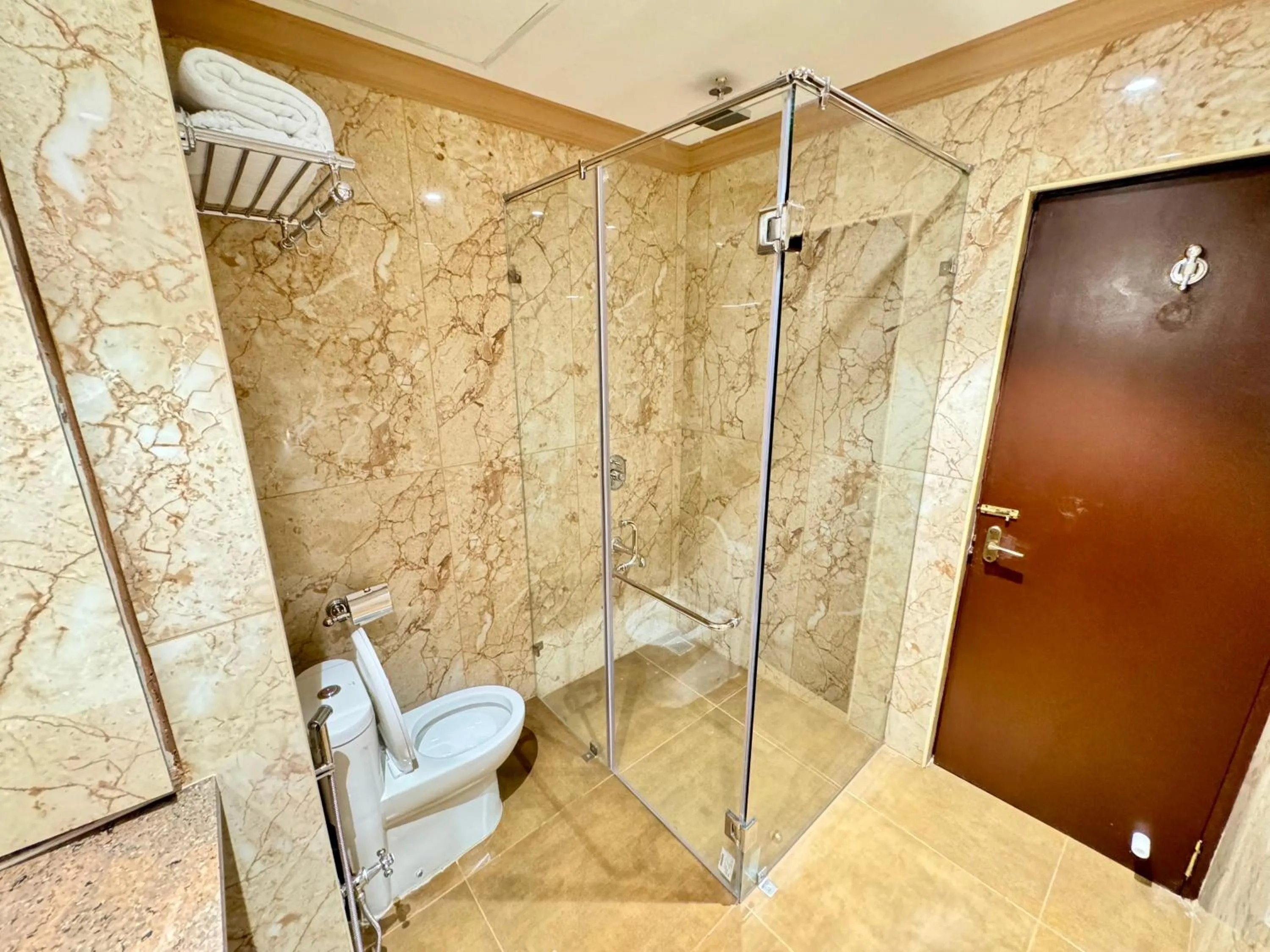 Bathroom in Nalapad's Hotel Bangalore International