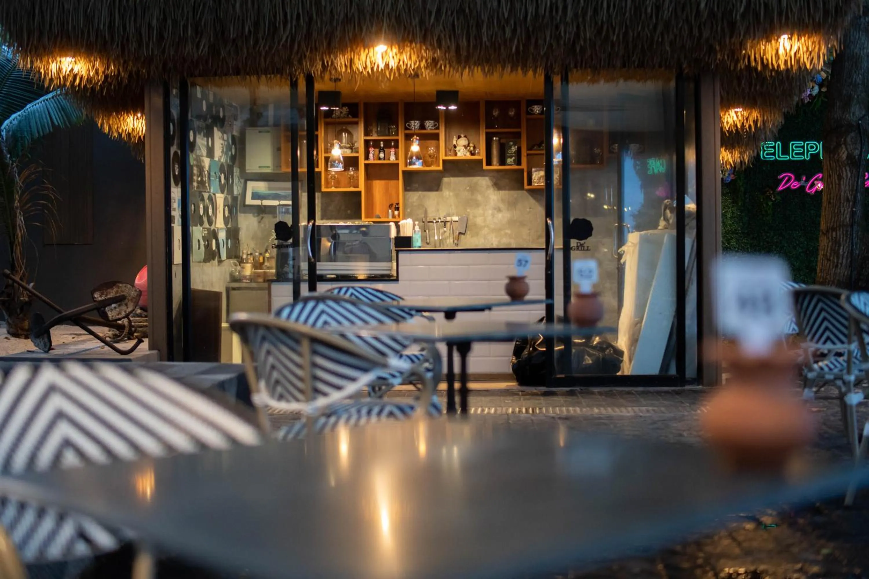 Property building in Samed Grandview Resort