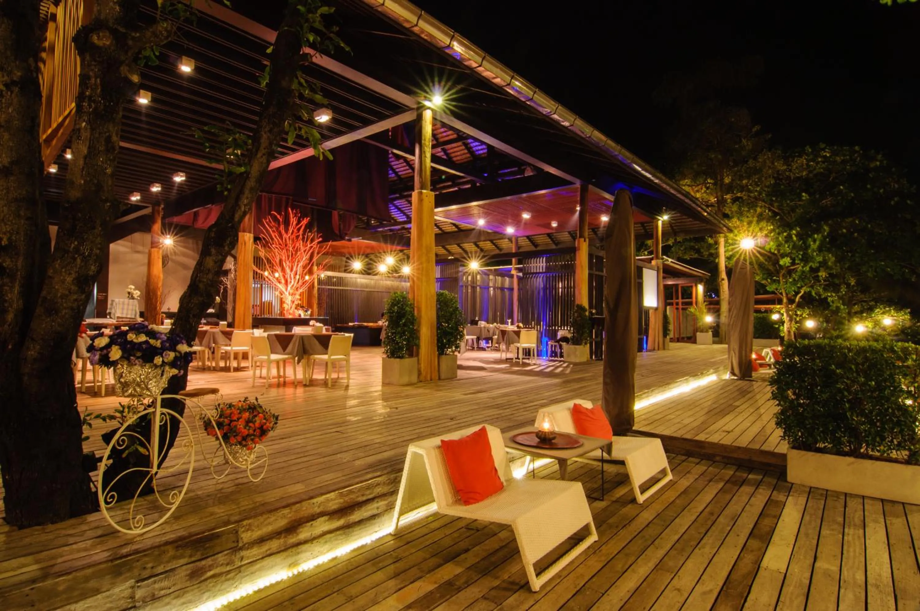 Night in Samed Grandview Resort