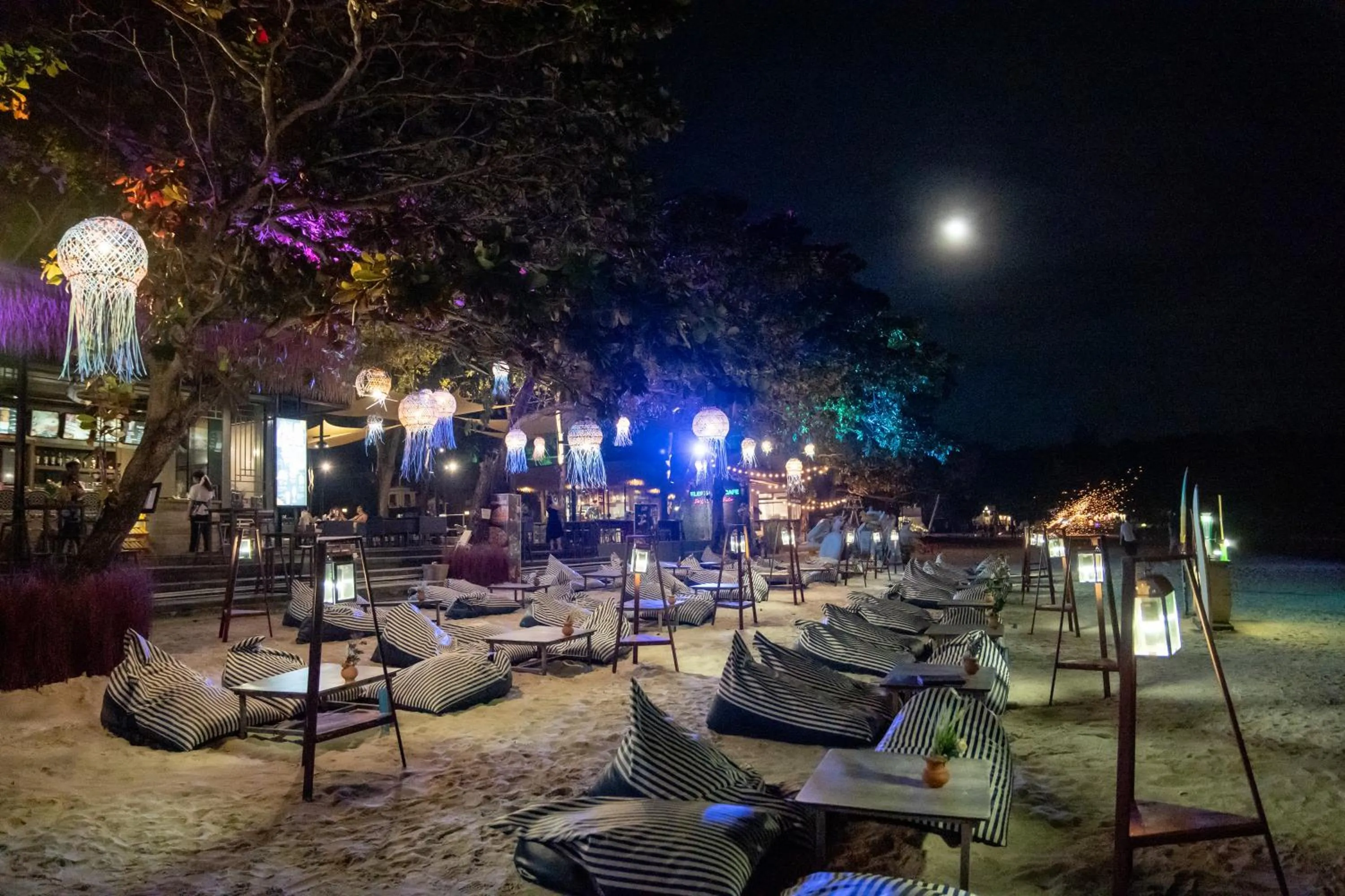 Swimming pool in Samed Grandview Resort