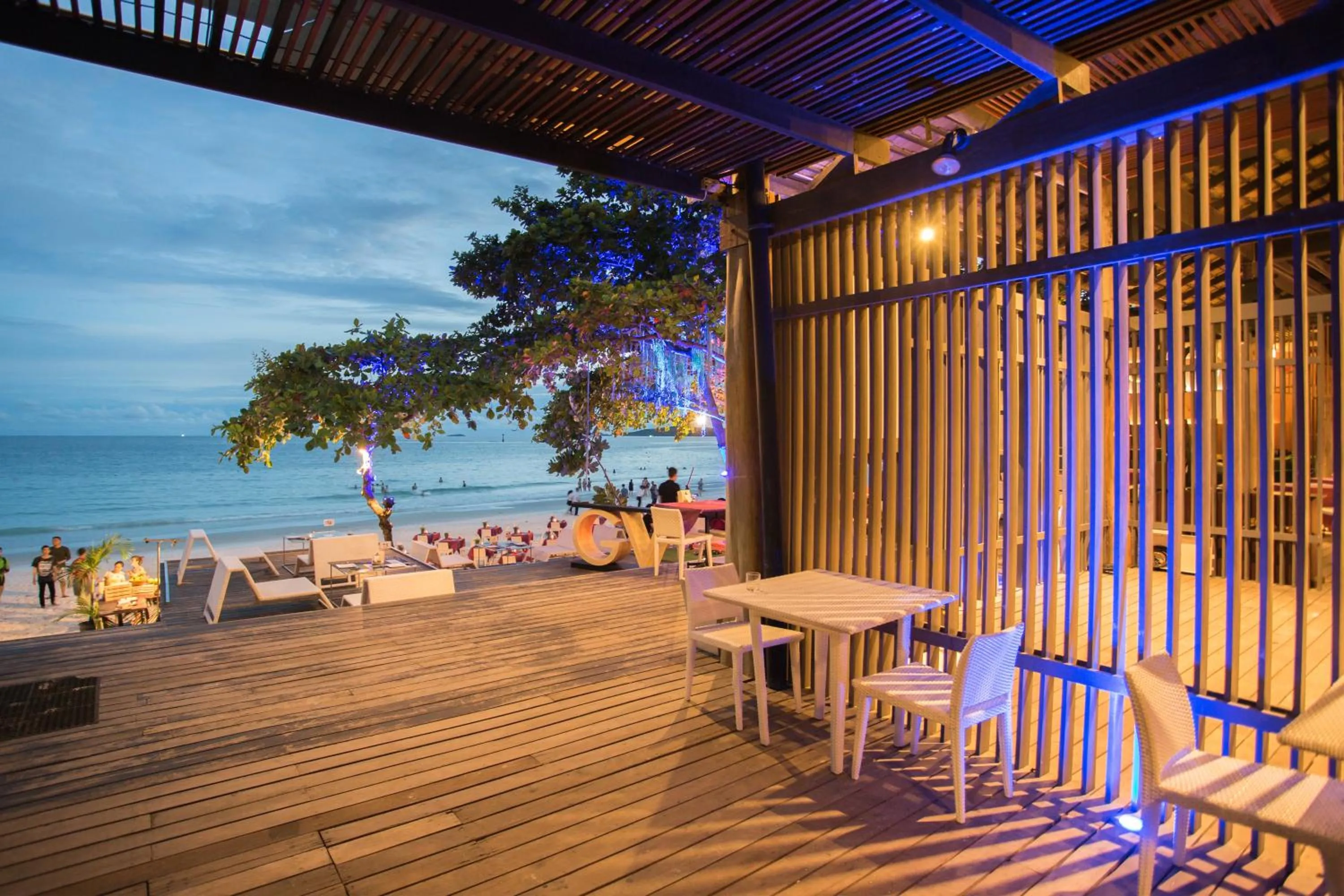 Restaurant/places to eat in Samed Grandview Resort