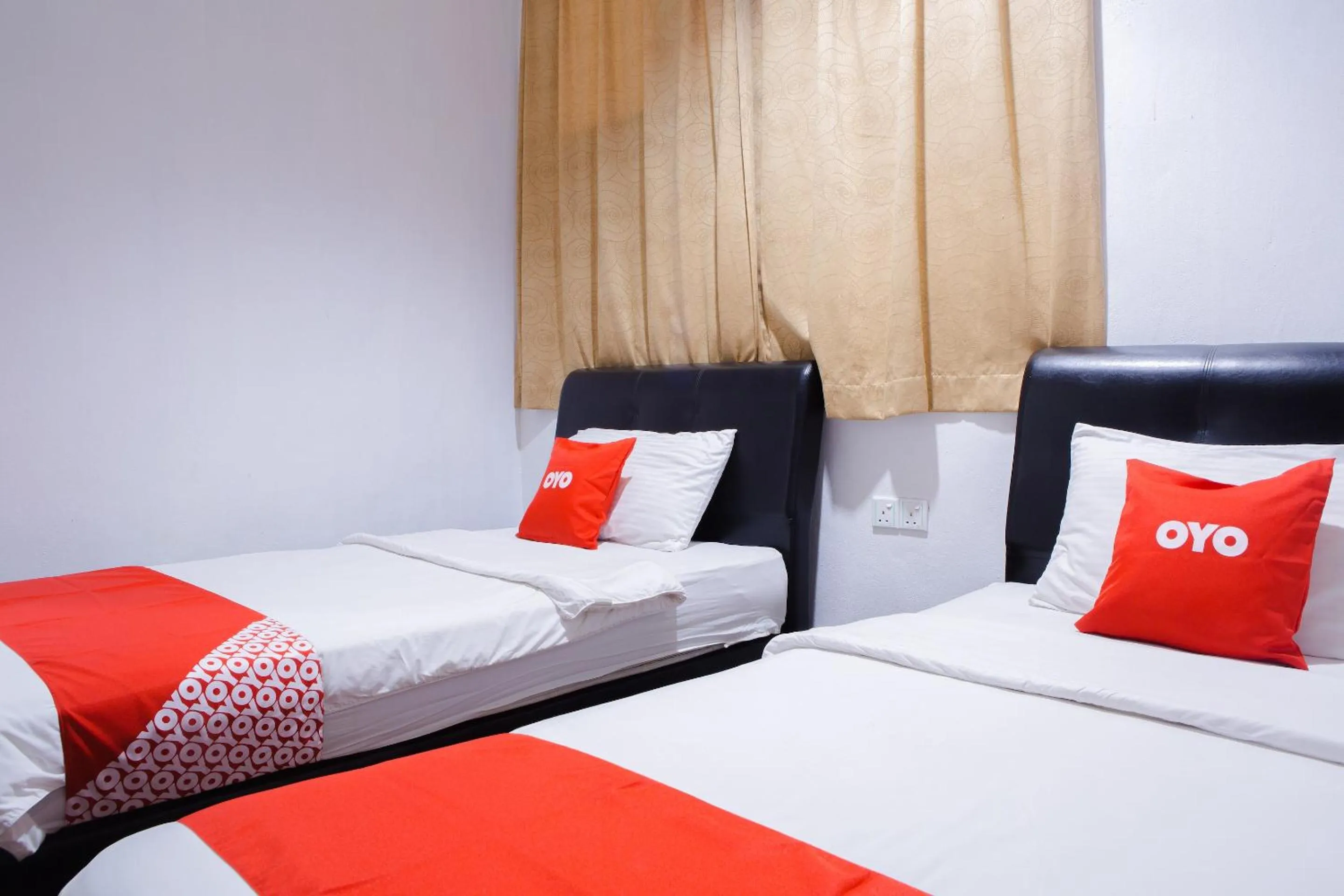 Bedroom, Bed in Hotel O The 7 Lodge Tambunan
