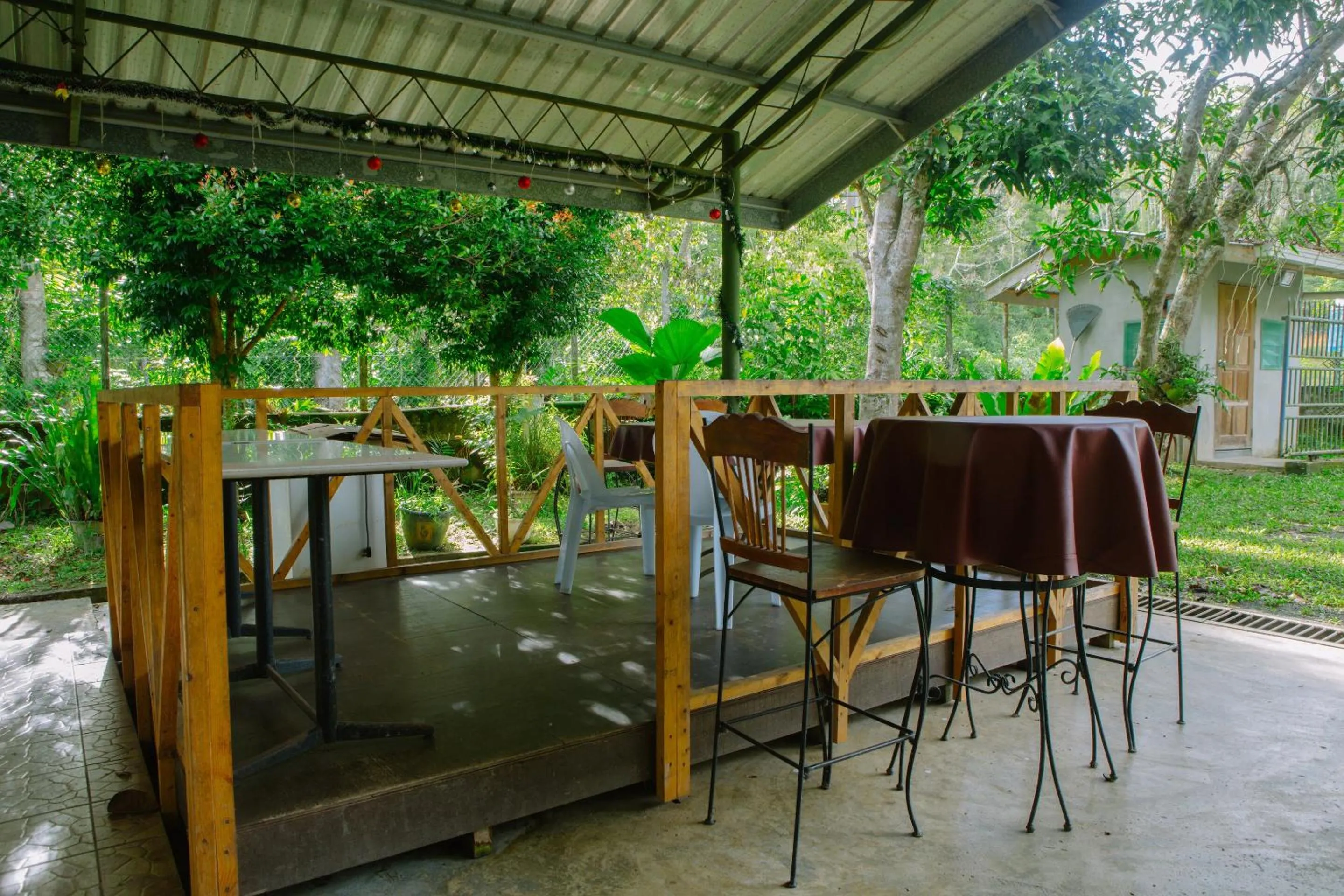 Restaurant/places to eat in Hotel O The 7 Lodge Tambunan