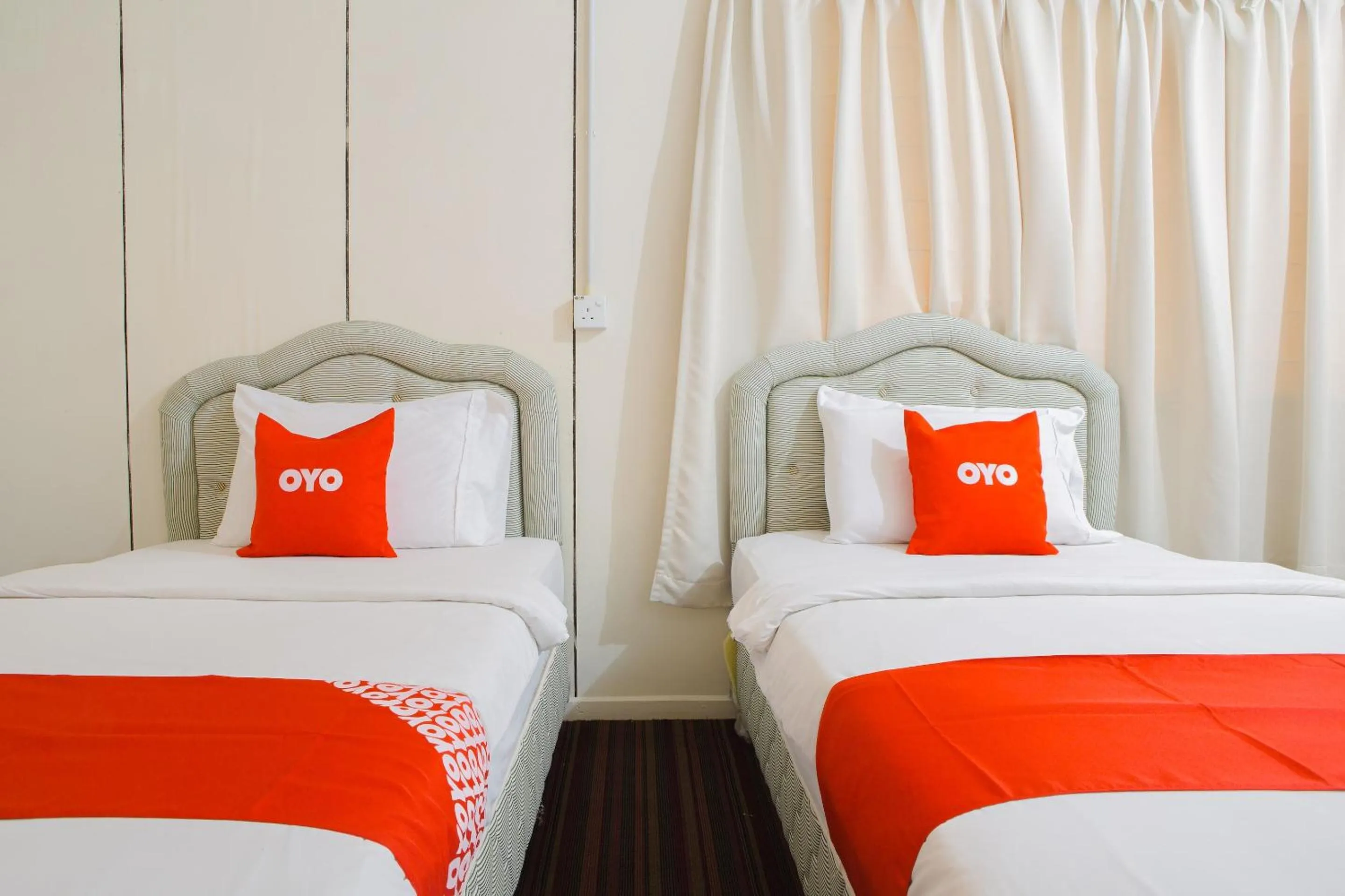 Bedroom, Bed in Hotel O The 7 Lodge Tambunan