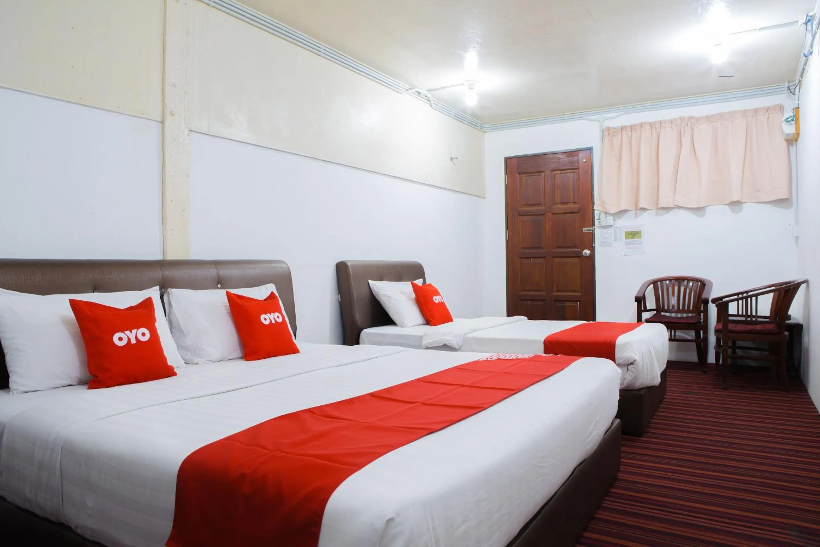 Bedroom, Bed in Hotel O The 7 Lodge Tambunan