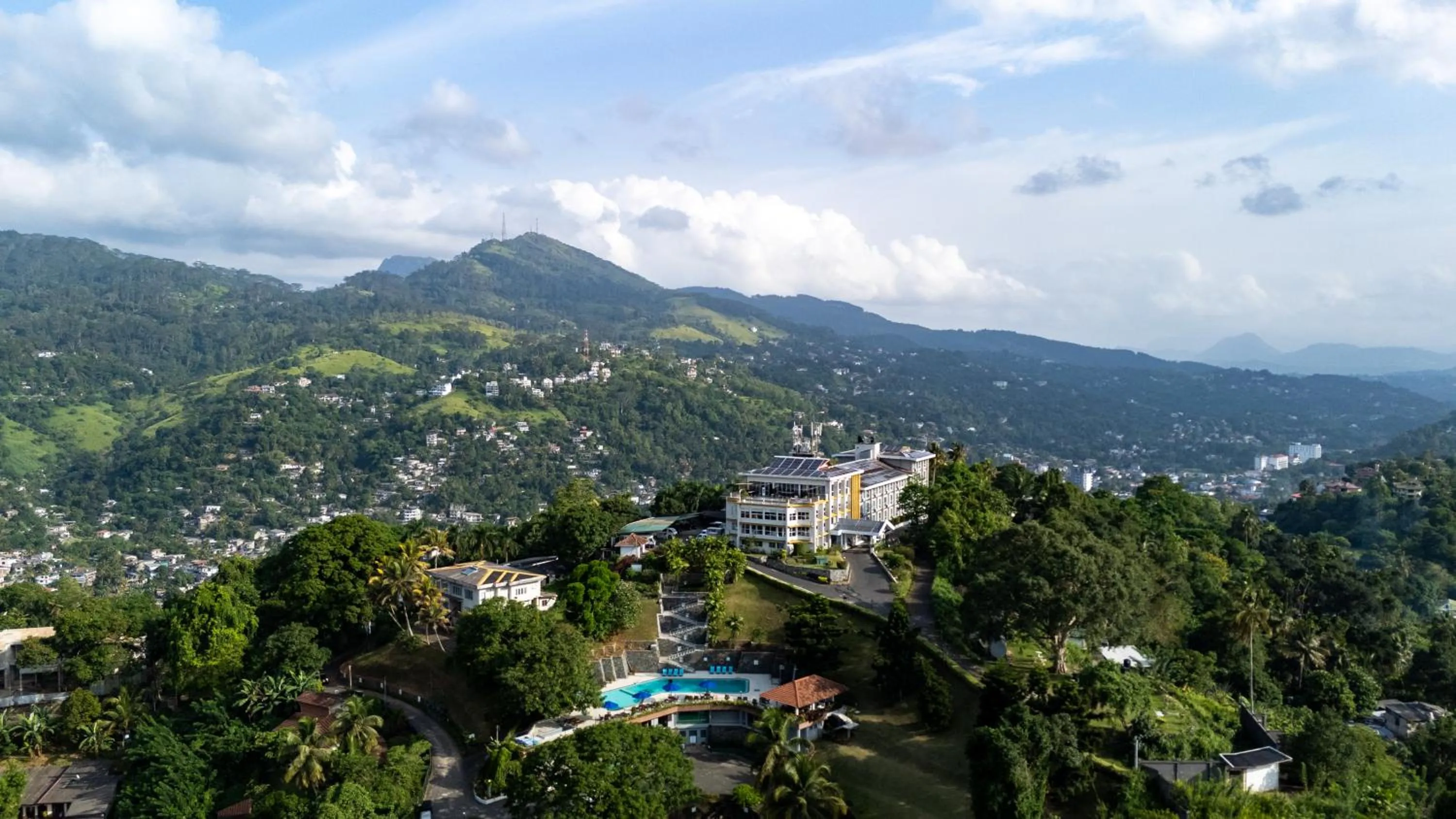 Property building in Hotel Topaz