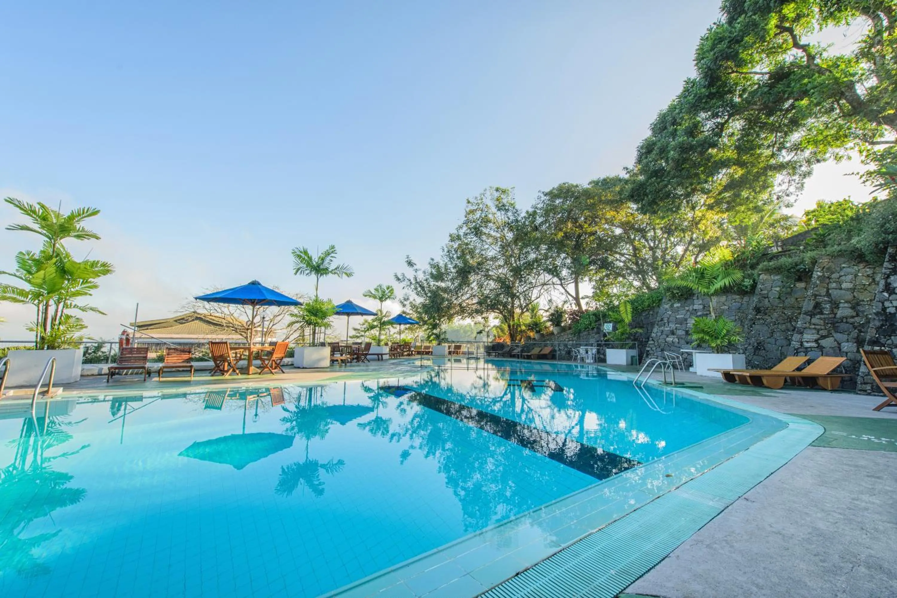 Swimming pool in Hotel Topaz