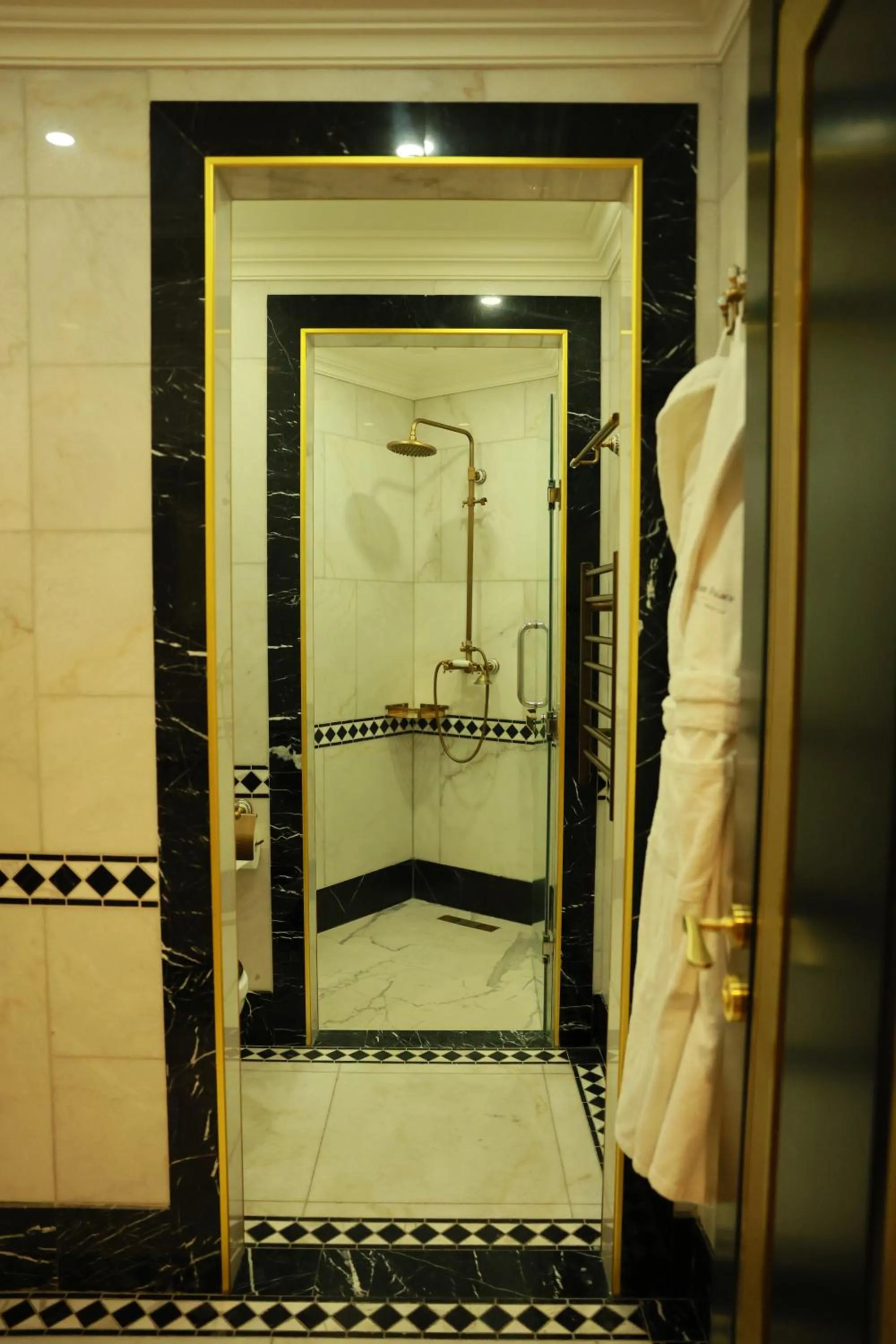Shower in Golden Palace Hotel Yerevan