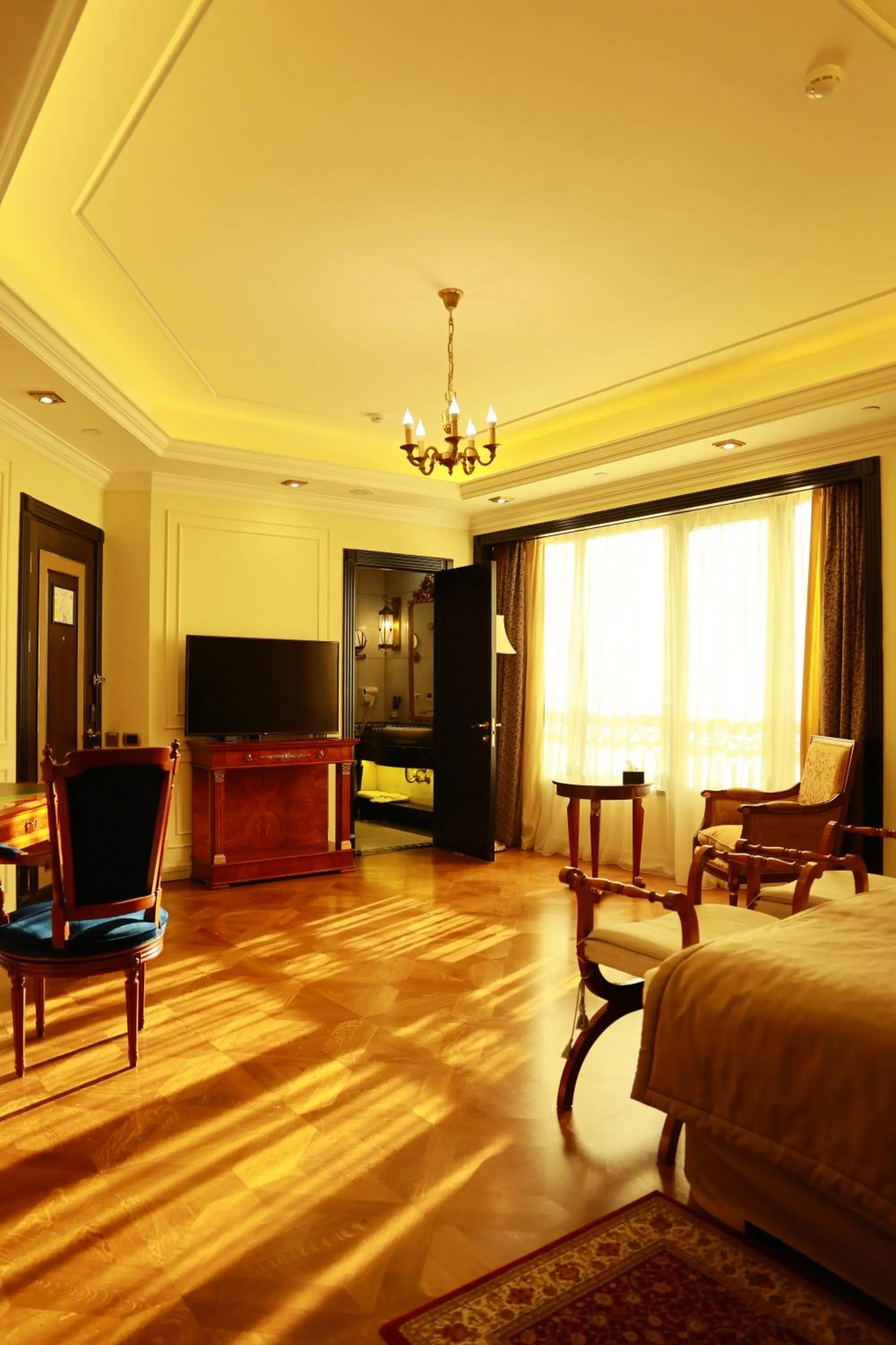 TV and multimedia in Golden Palace Hotel Yerevan