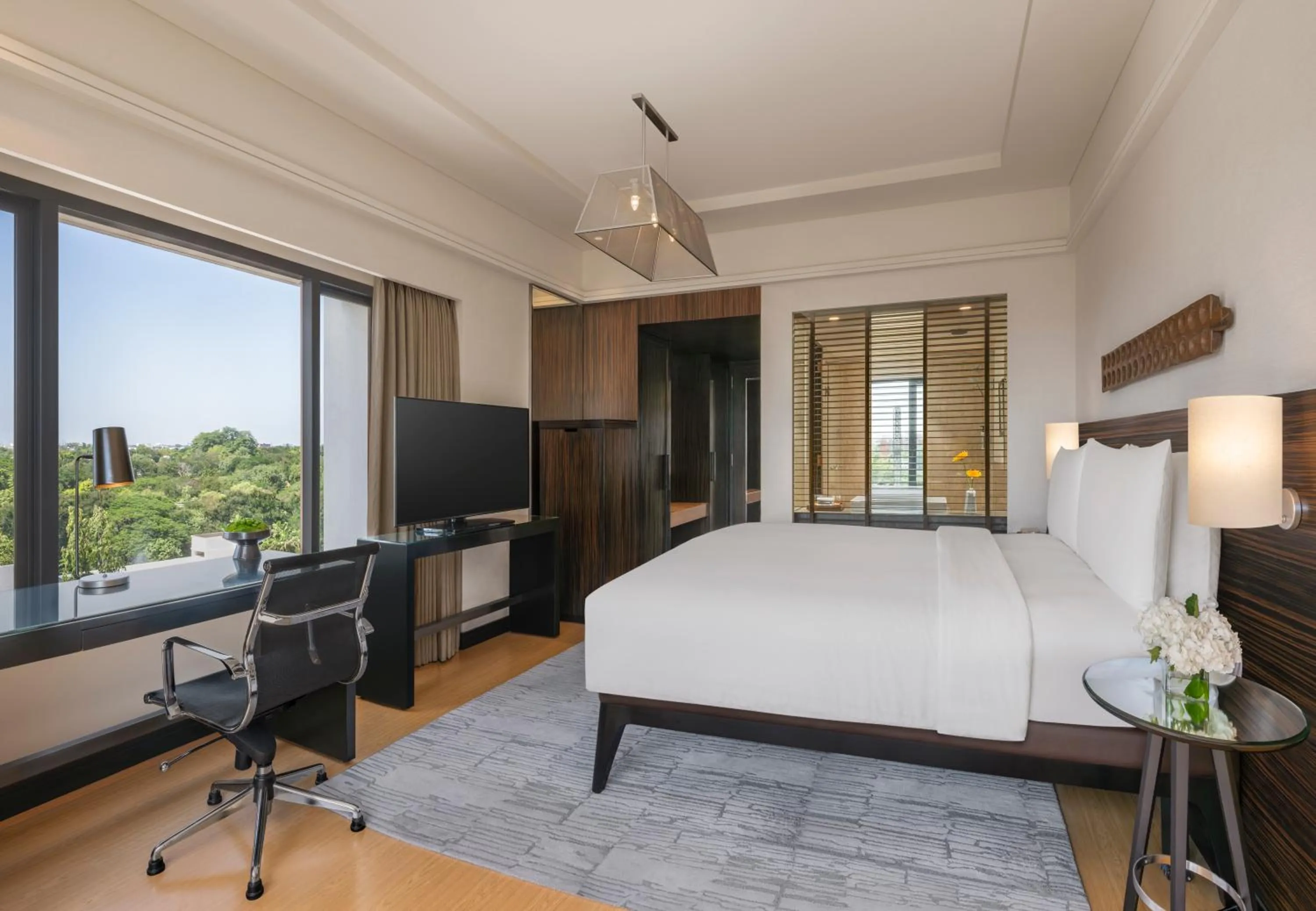 Bed in The Raintree, St. Mary’s Road