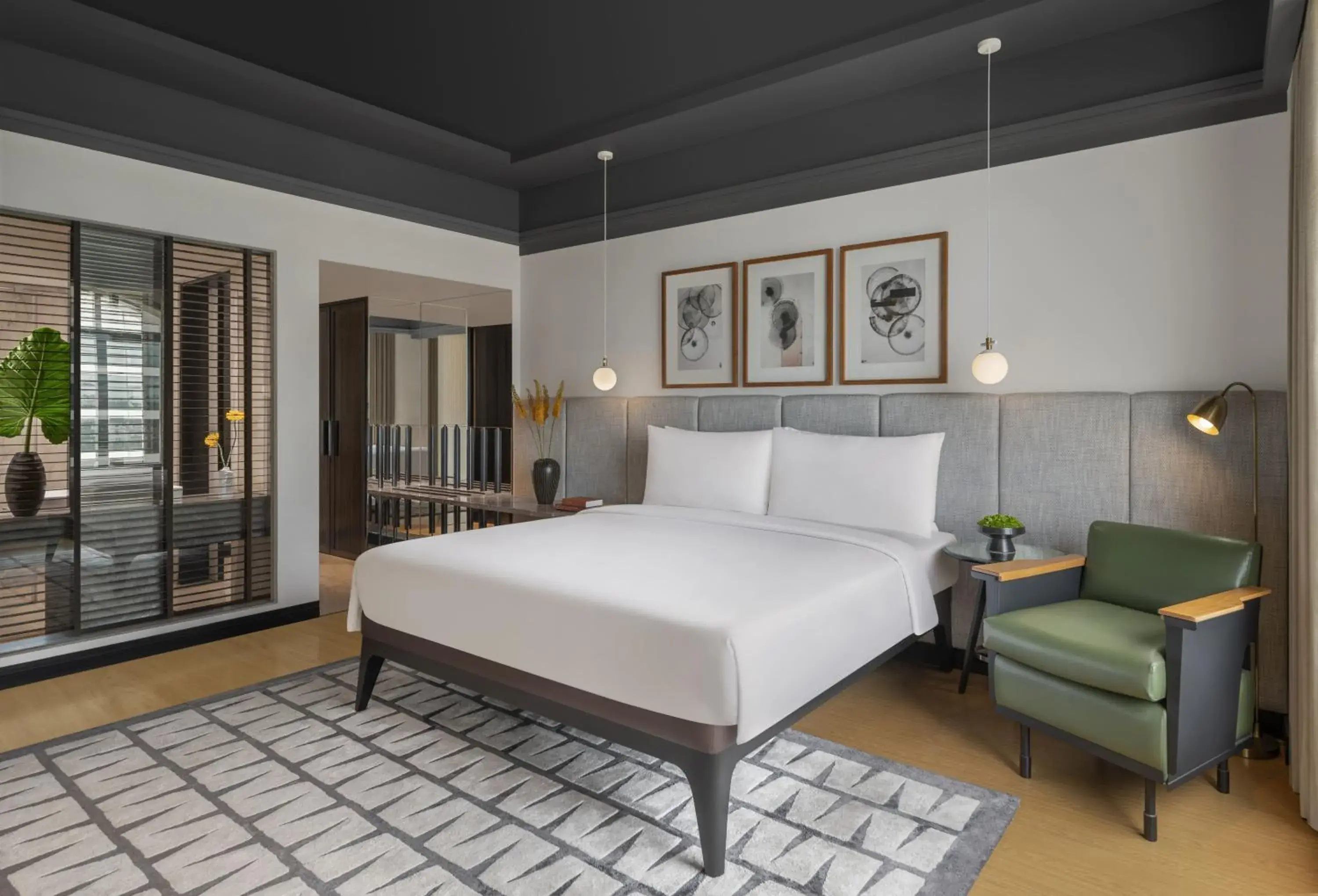 Presidential Suite in The Raintree, St. Mary’s Road Presidential Suite in The Raintree, St. Mary’s Road