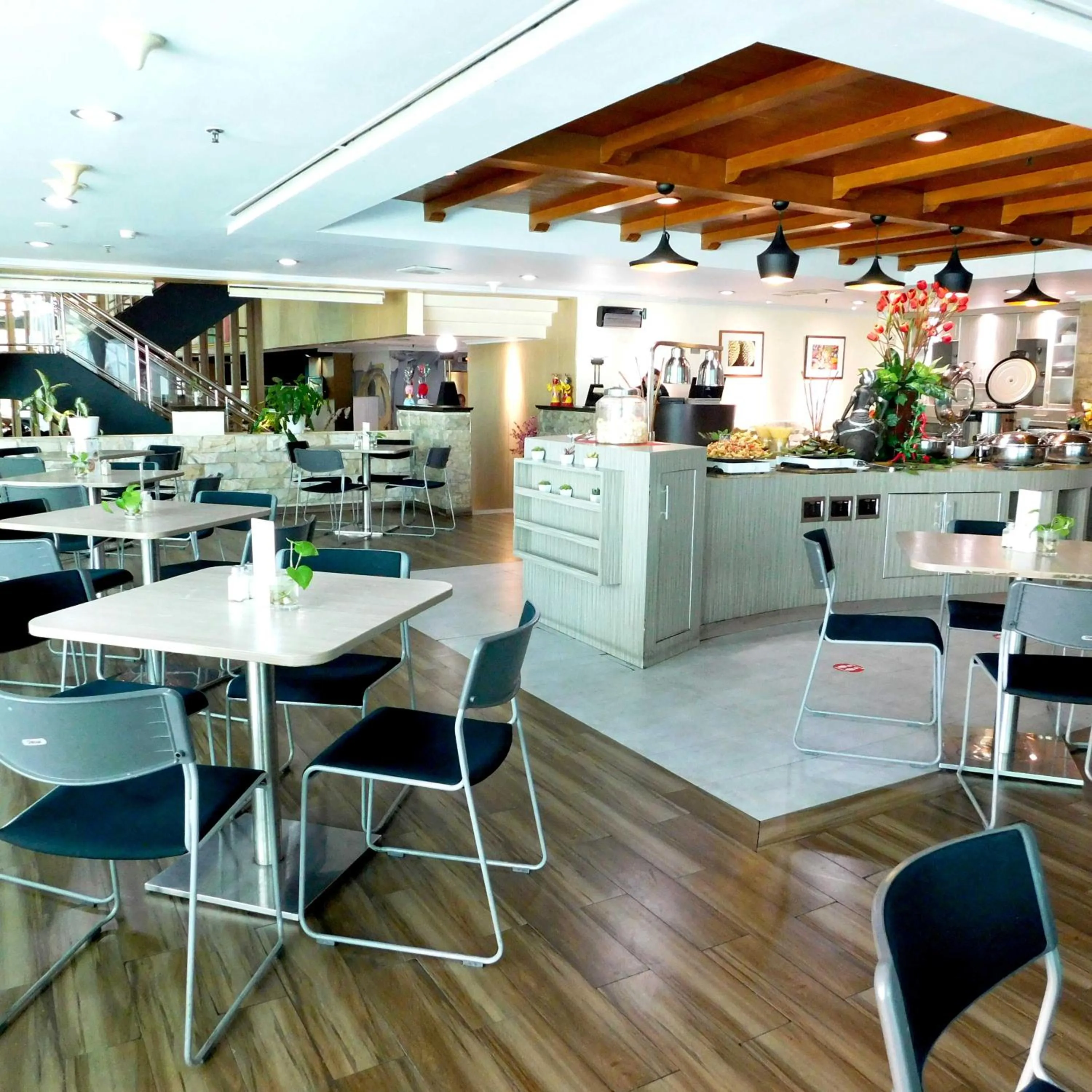 Restaurant/places to eat in Tamarin Hotel Jakarta manage by Vib Hospitality Management