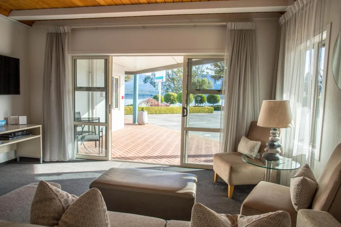 Living room in Radfords on the Lake