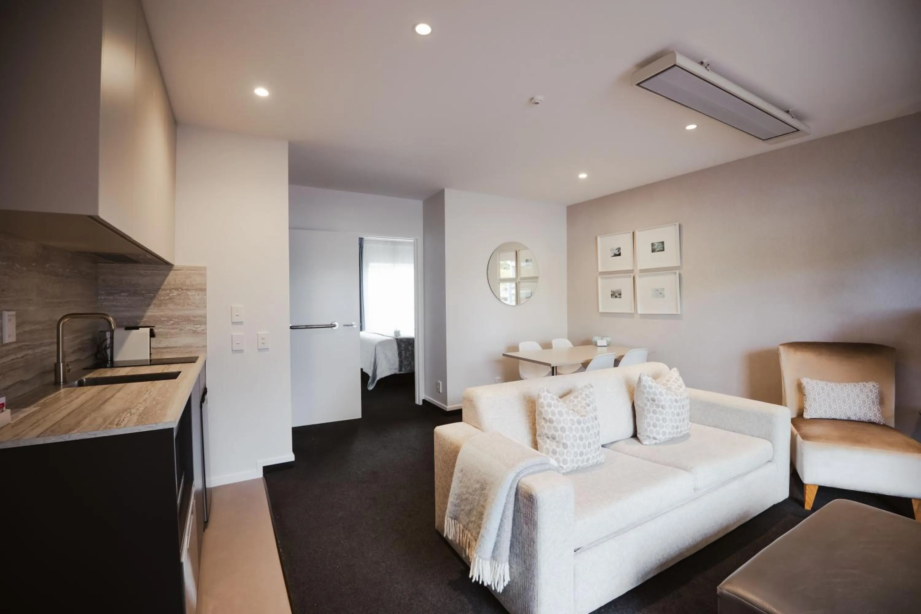 Kitchen or kitchenette in Radfords on the Lake