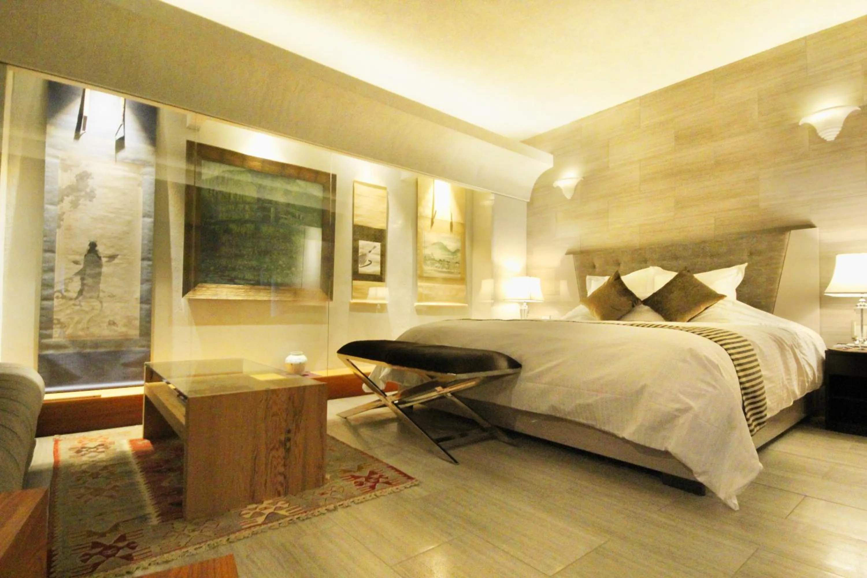 Photo of the whole room, Bed in Luxury Condo Shikine An Gion Shirakawa