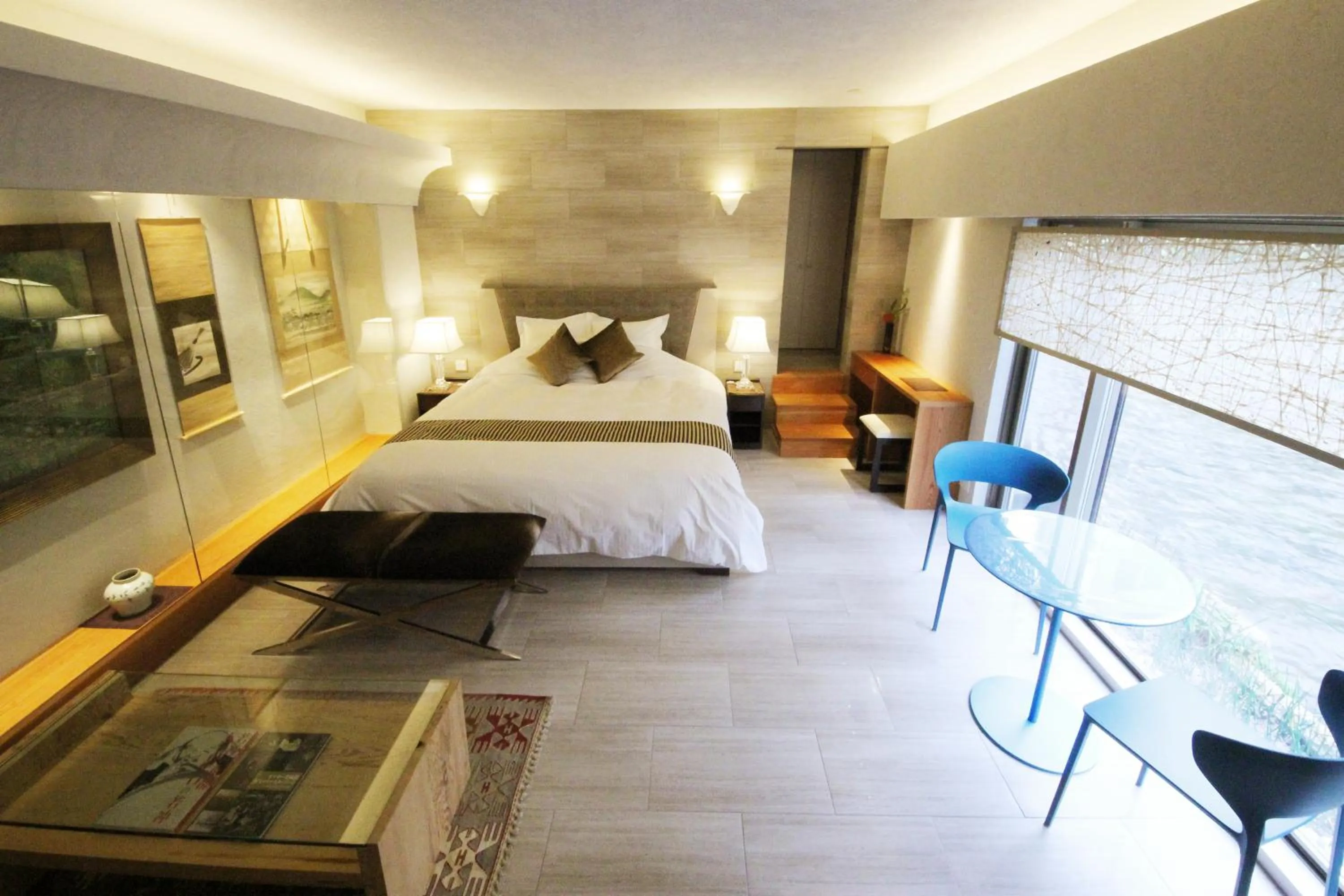 Photo of the whole room, Bed in Luxury Condo Shikine An Gion Shirakawa