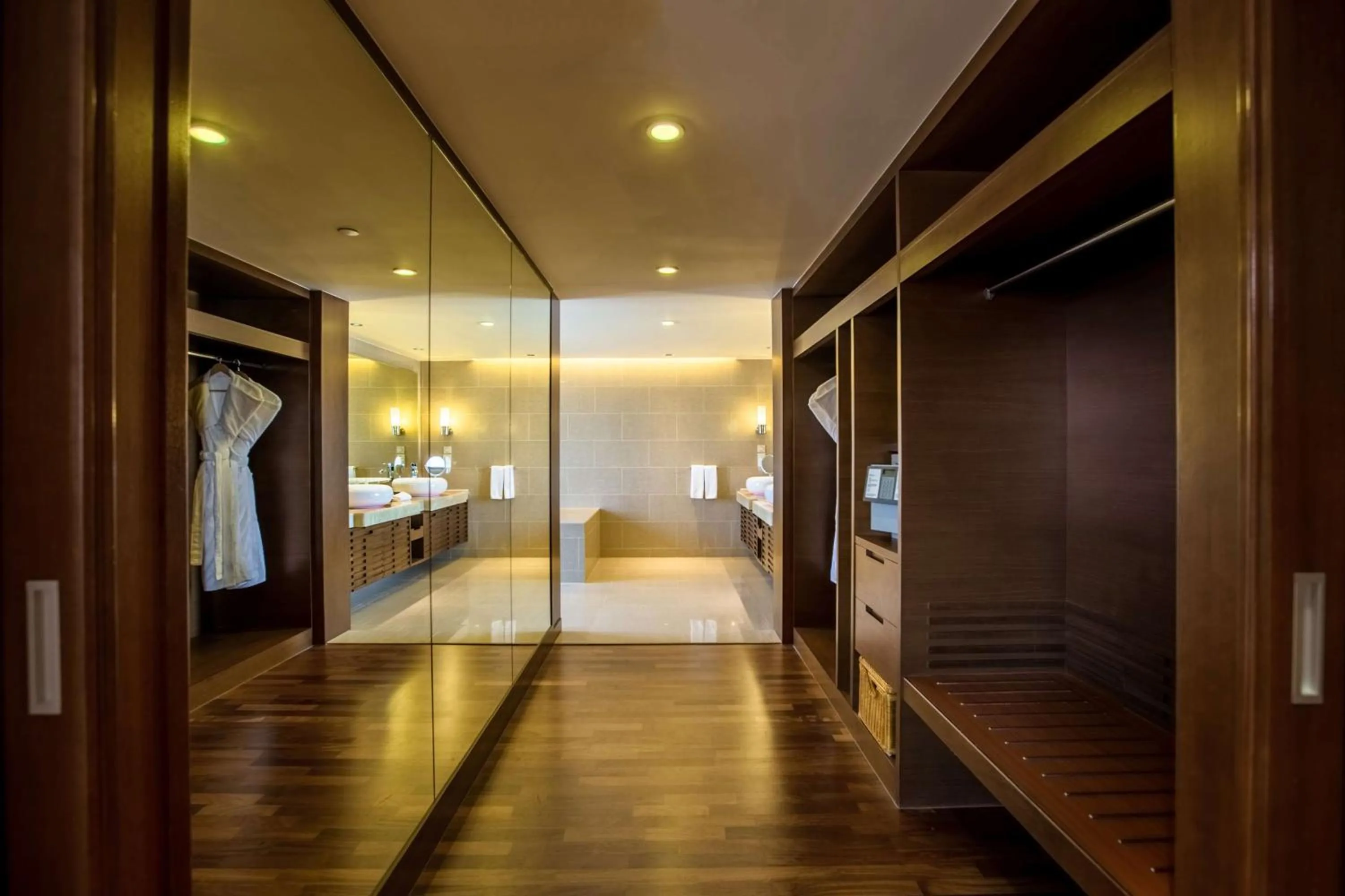 Photo of the whole room, Bed in Hyatt Regency Kinabalu