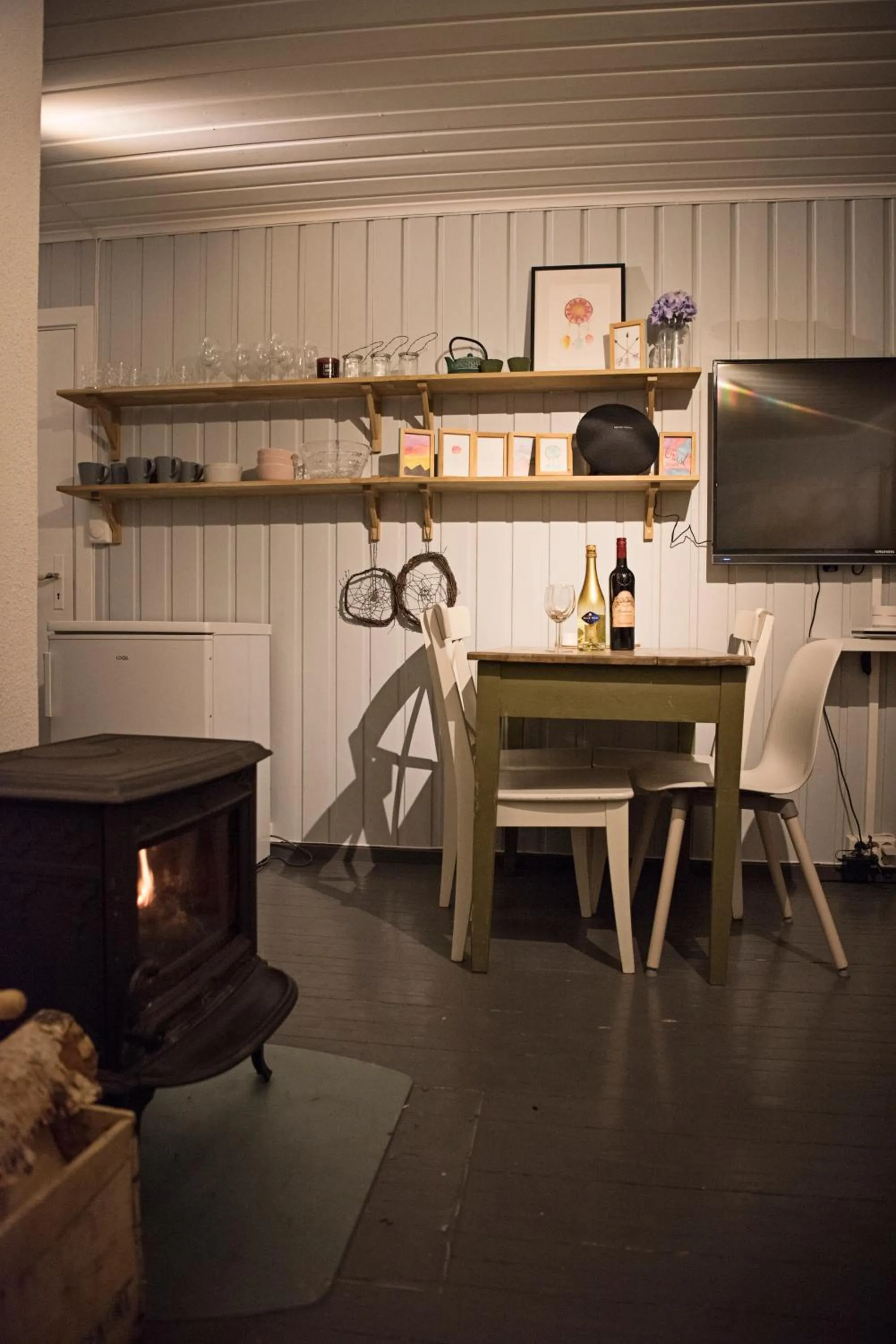 Coffee/tea facilities in Koselig Hytte i Hemsedal with outdoor Sauna