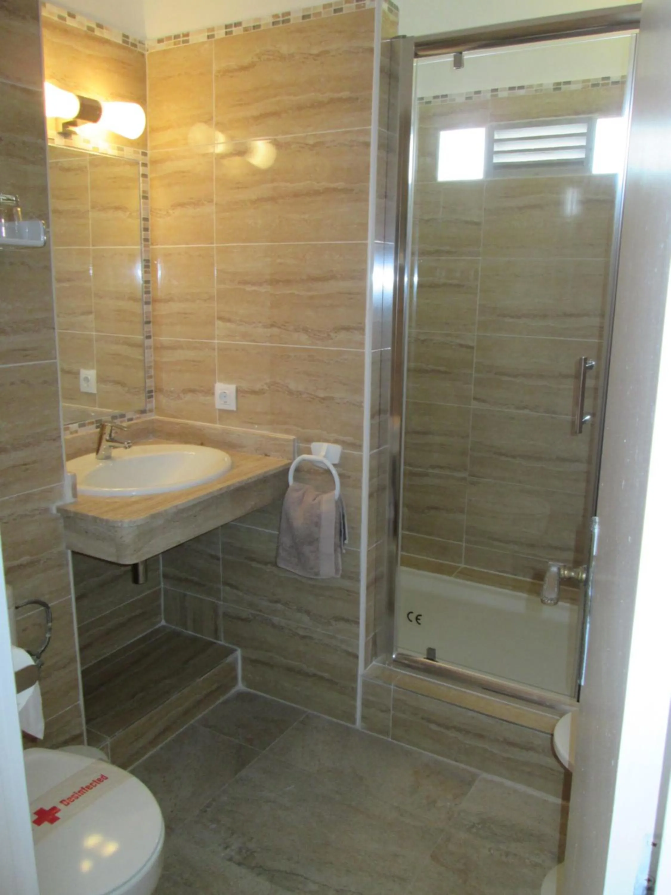 Bathroom in Fowlers Hotel