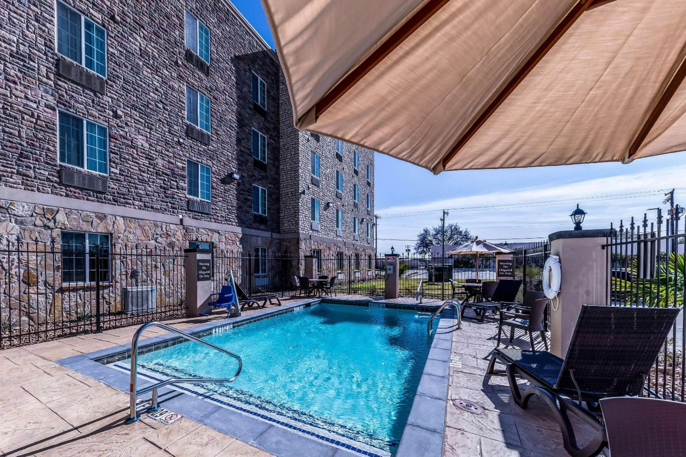 On site in Comfort Suites Grand Prairie - Arlington North